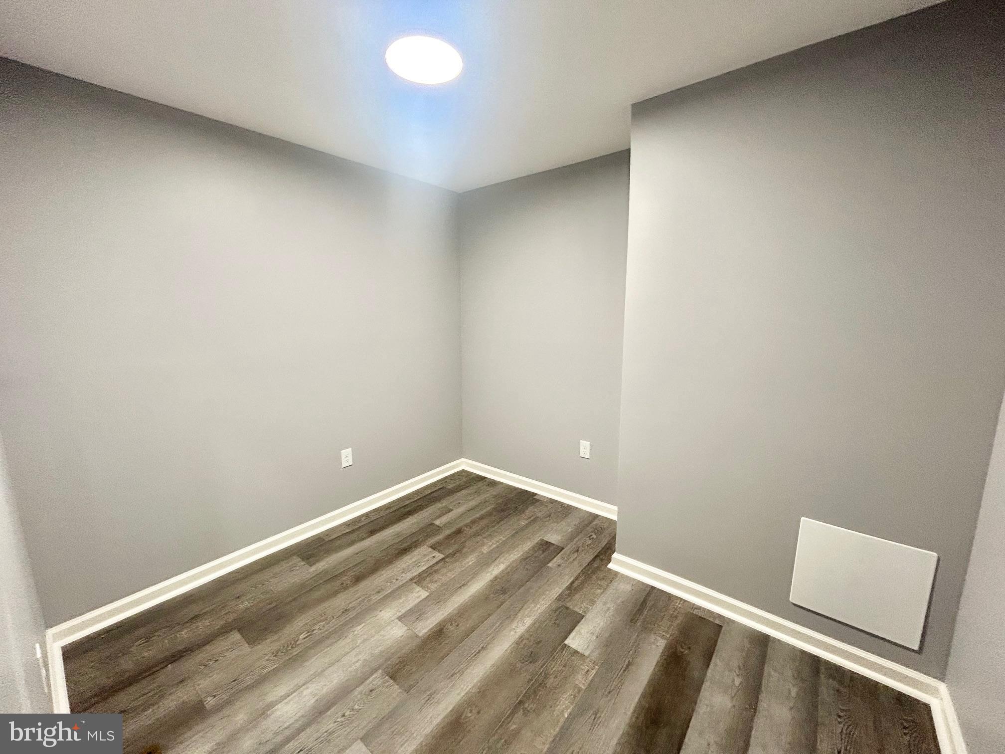 MANTUA - Residential Lease