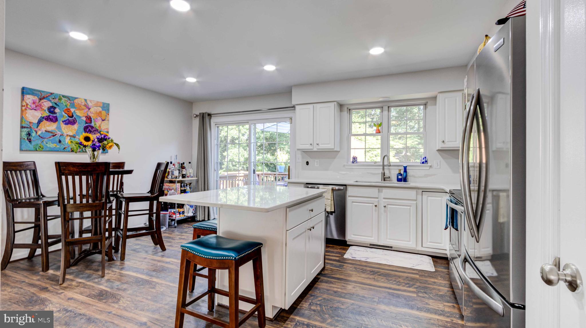 SUNSET KNOLL - Residential Lease