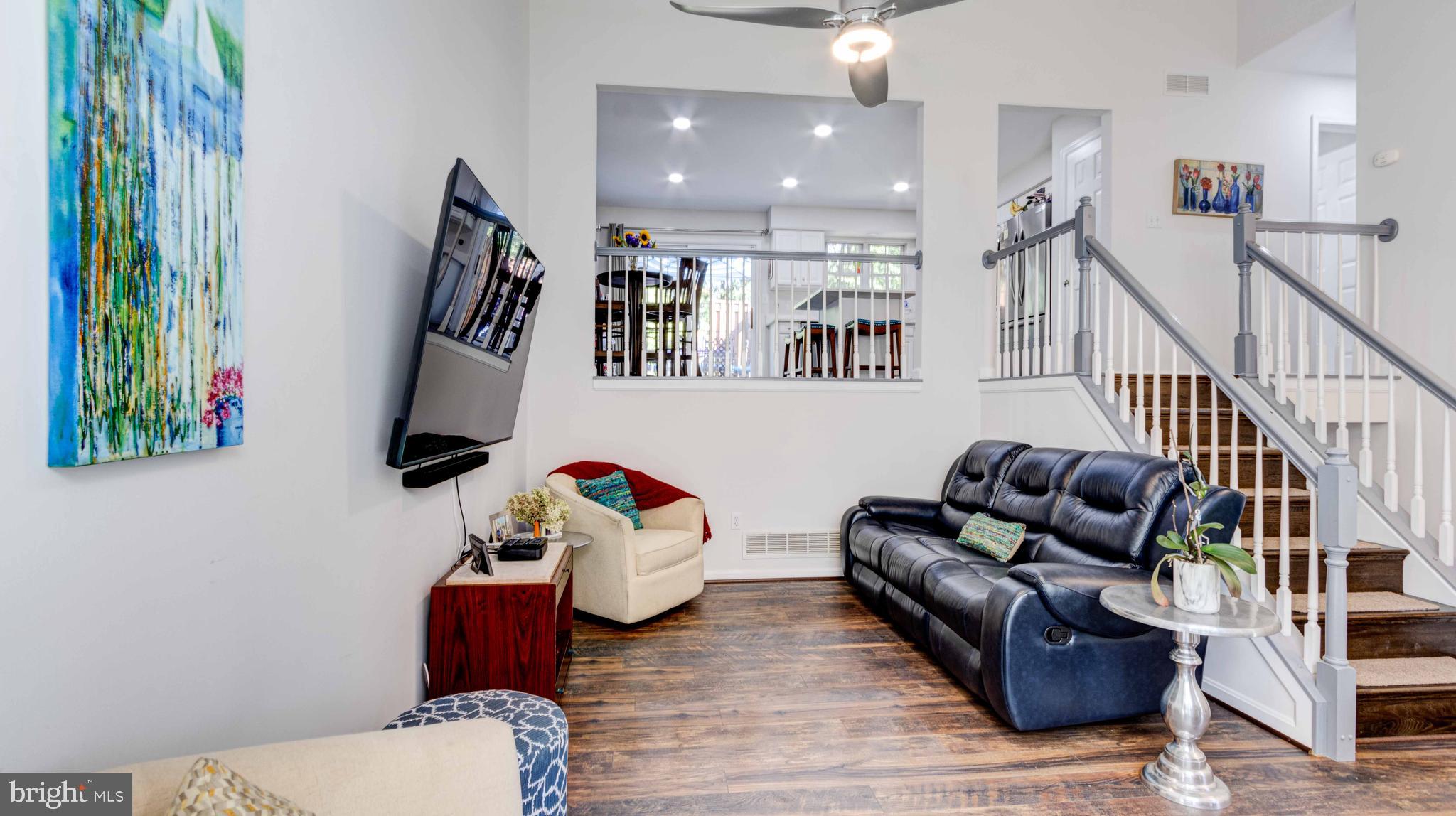 SUNSET KNOLL - Residential Lease