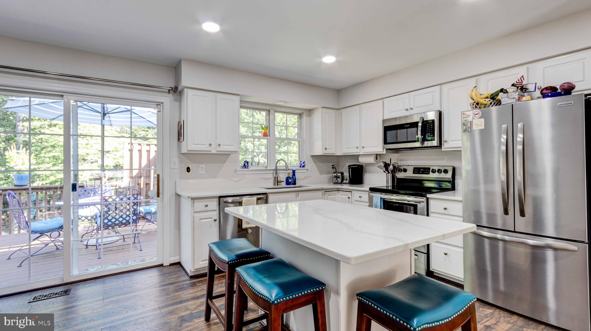 SUNSET KNOLL - Residential Lease