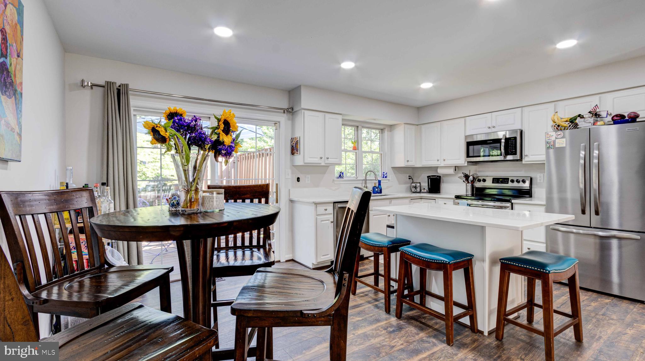 SUNSET KNOLL - Residential Lease