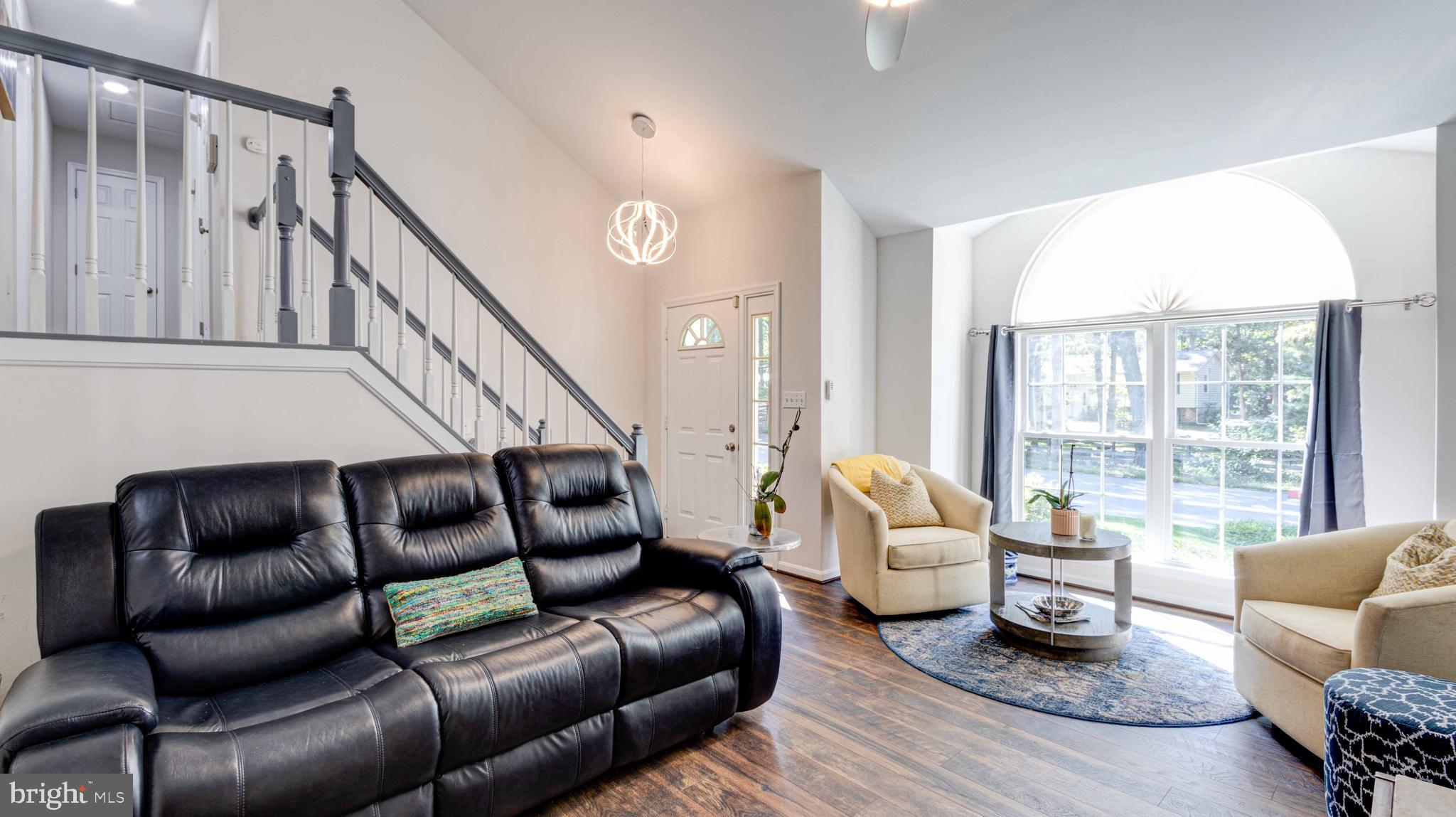 SUNSET KNOLL - Residential Lease