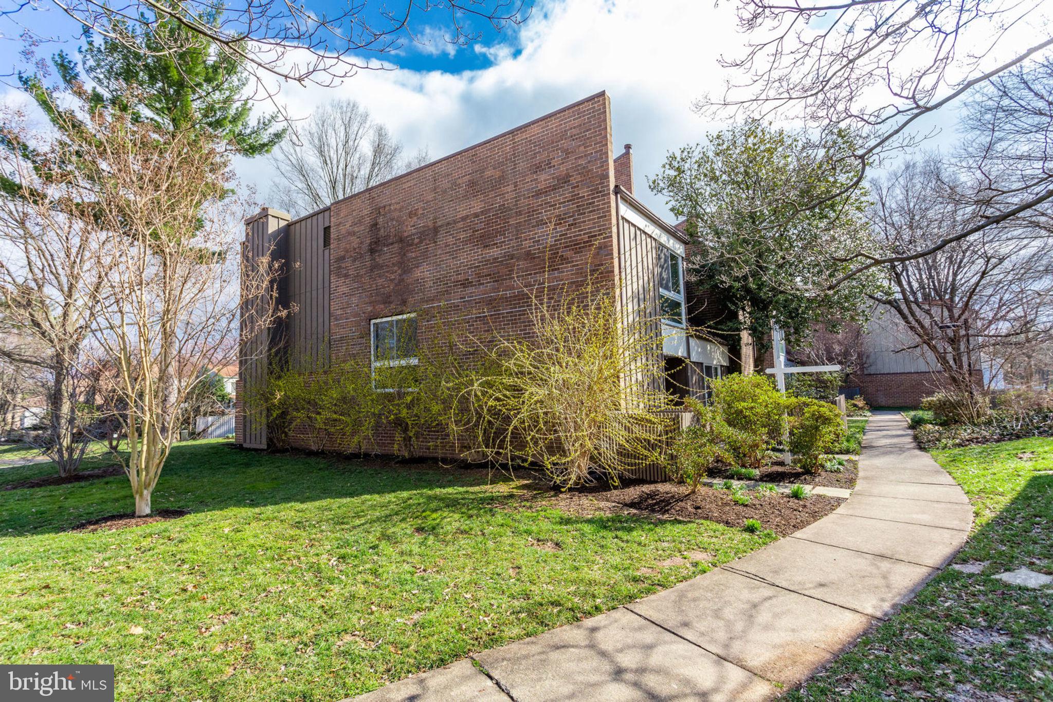 GOLF COURSE ISLAND - Residential