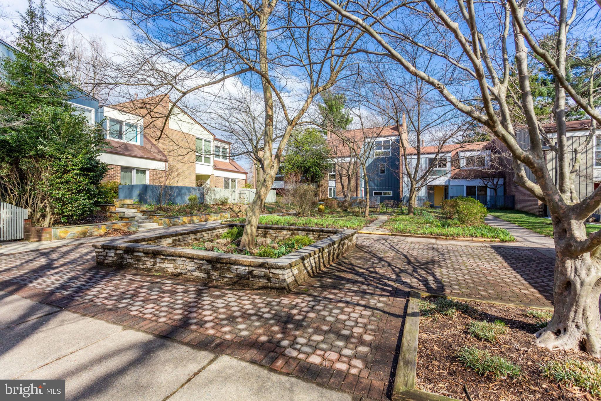 GOLF COURSE ISLAND - Residential