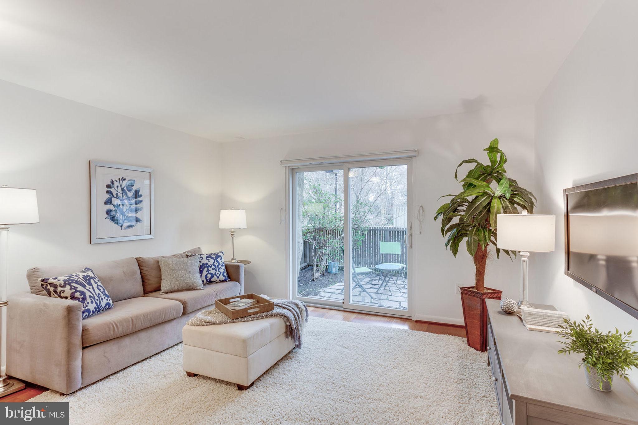 GOLF COURSE ISLAND - Residential