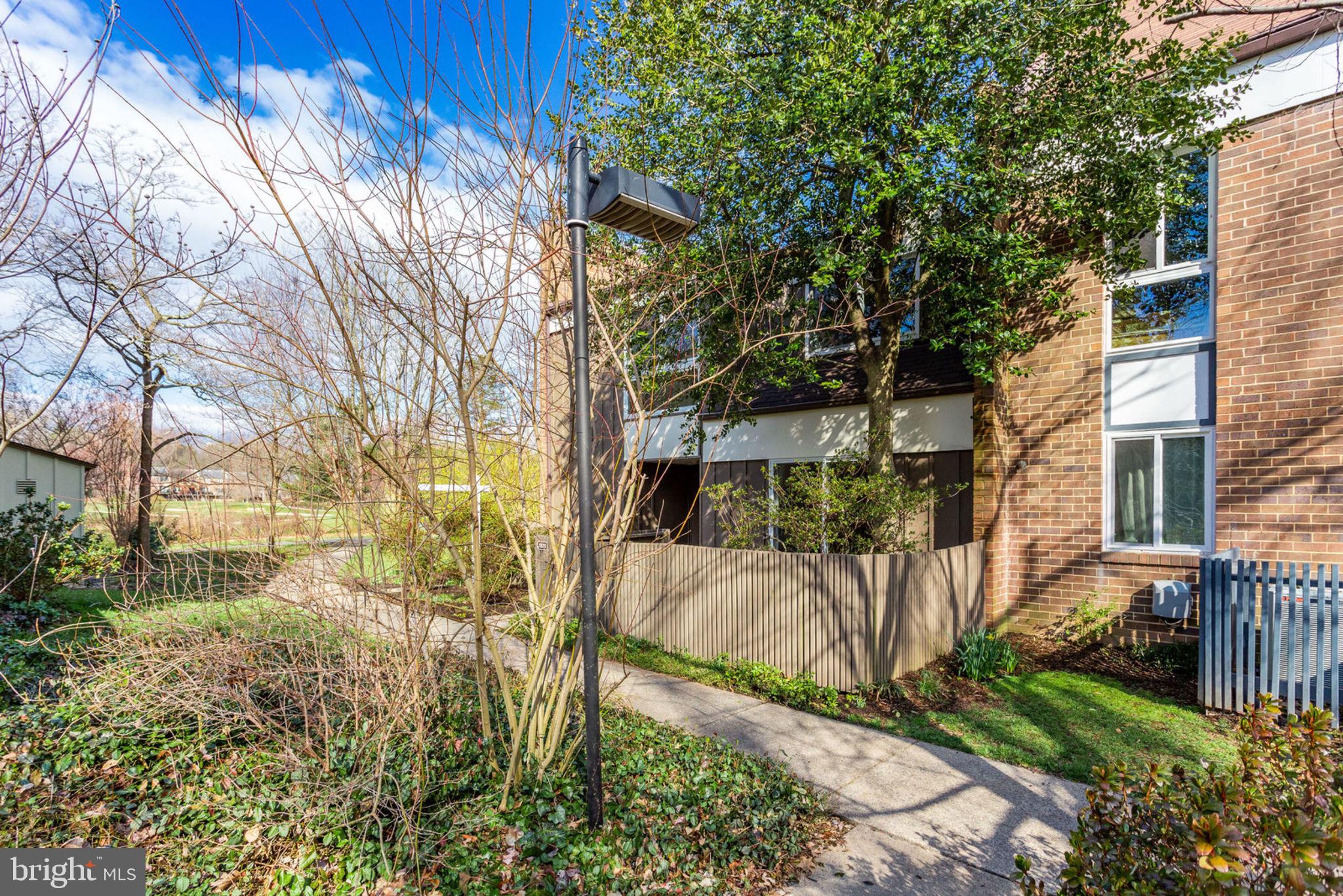 GOLF COURSE ISLAND - Residential