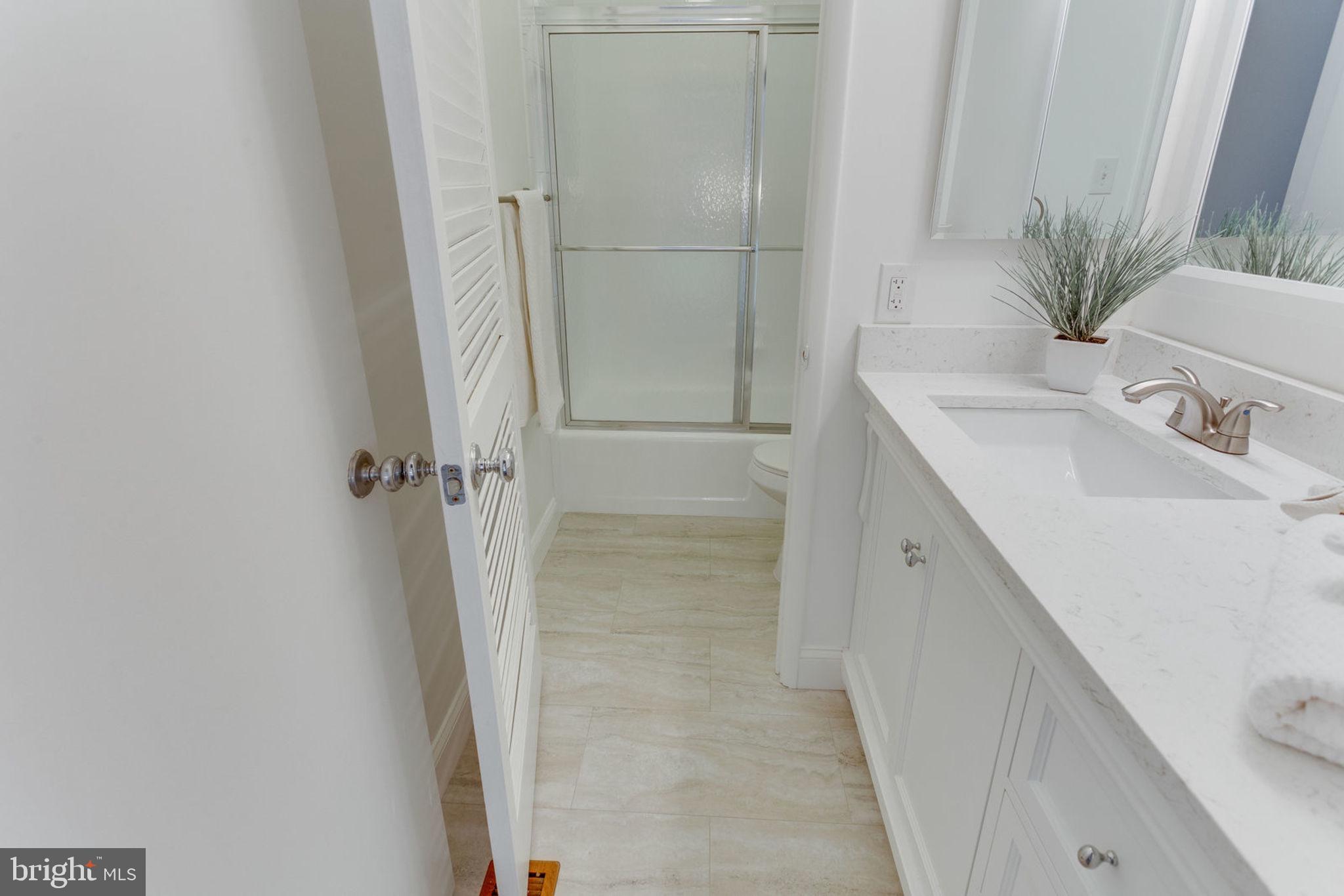 GOLF COURSE ISLAND - Residential