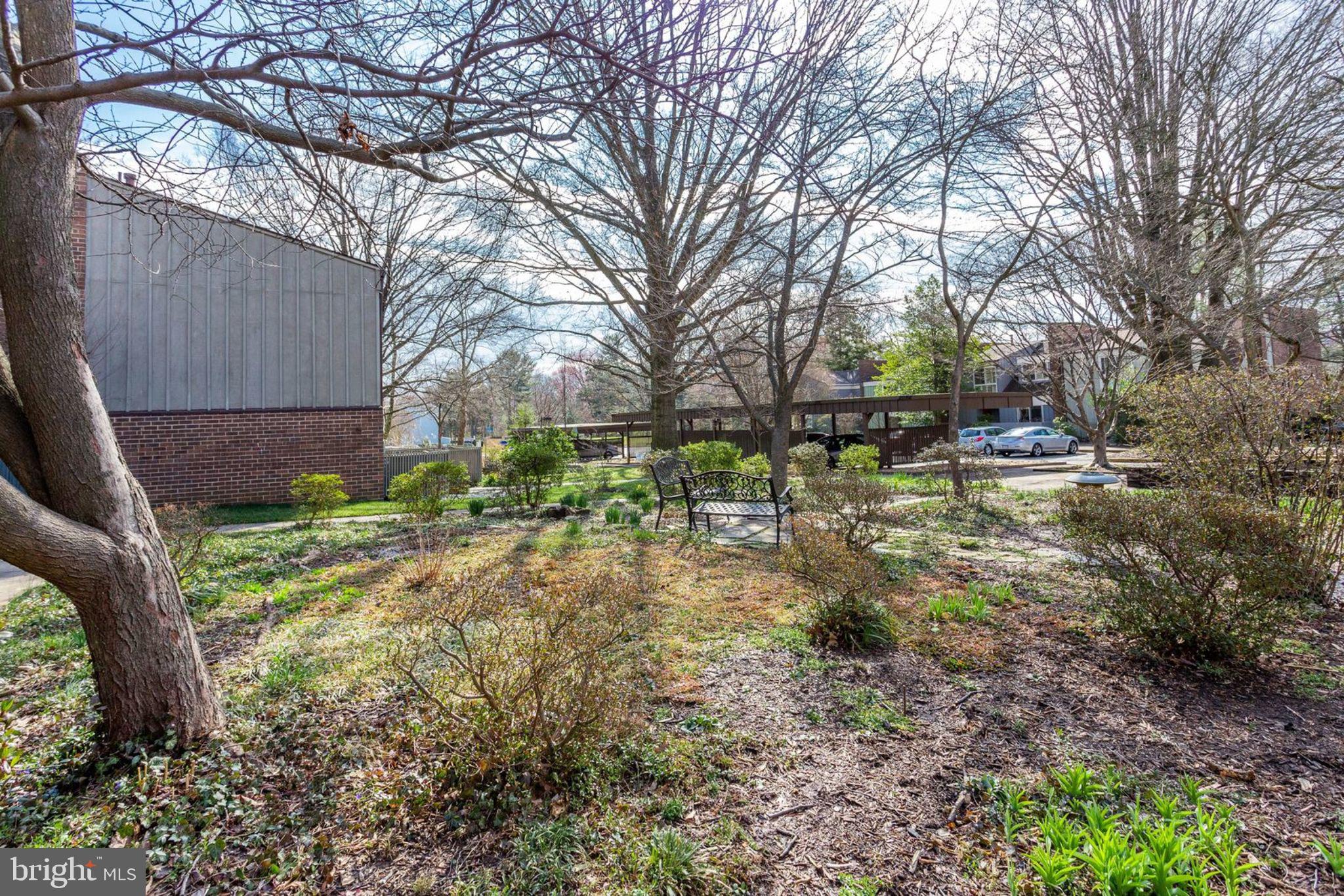 GOLF COURSE ISLAND - Residential