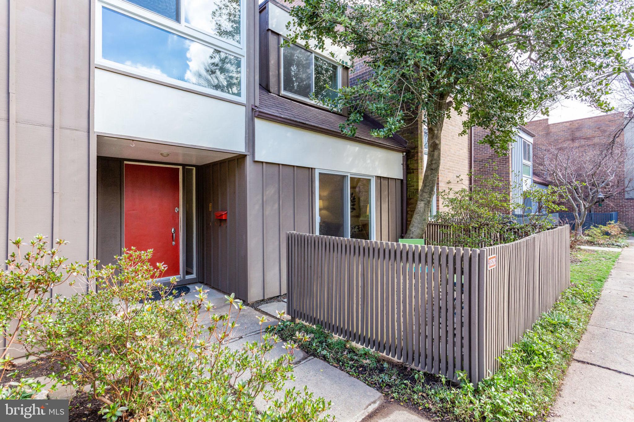 GOLF COURSE ISLAND - Residential