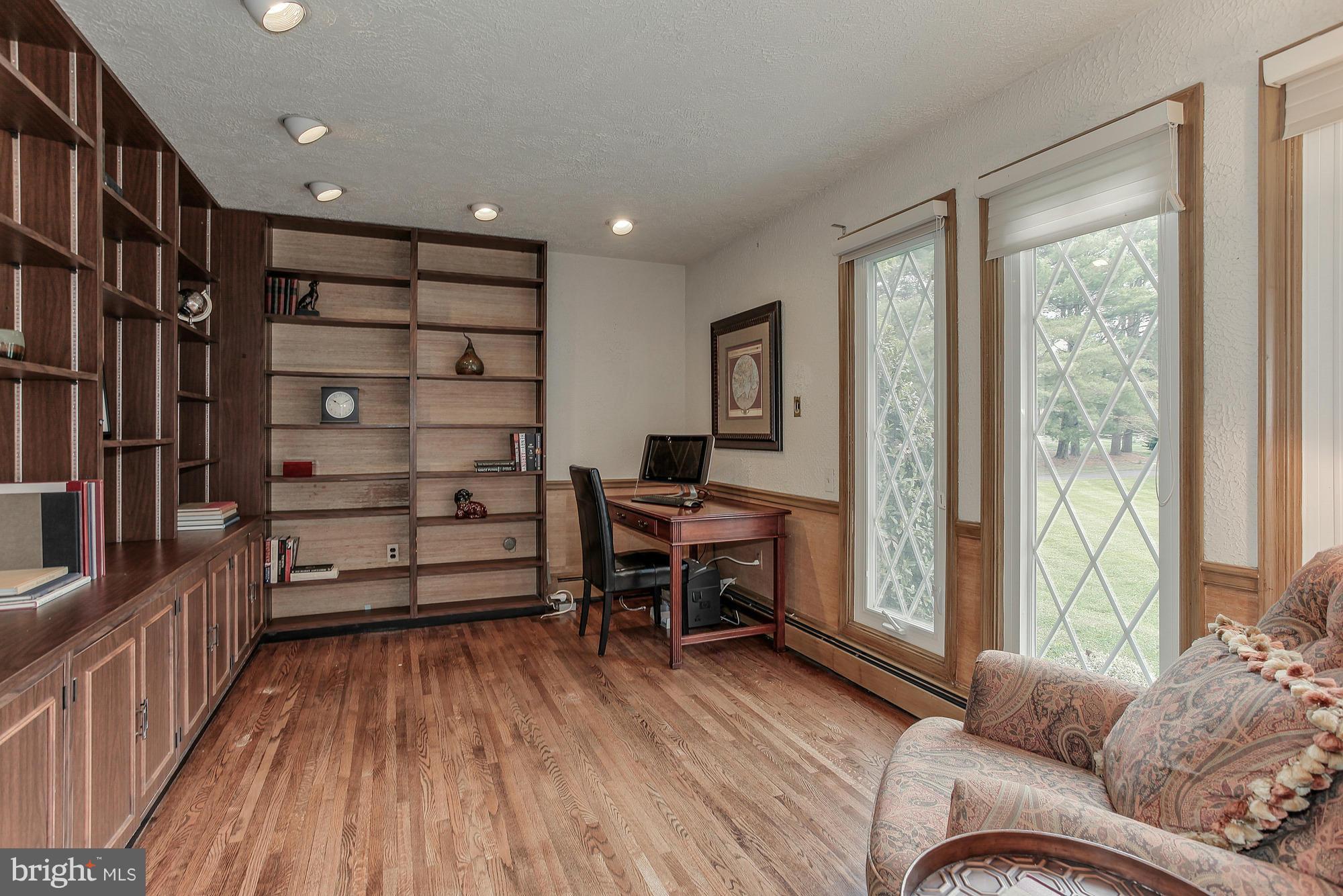 PT ROCKVILLE OUT RES. 3 - Residential