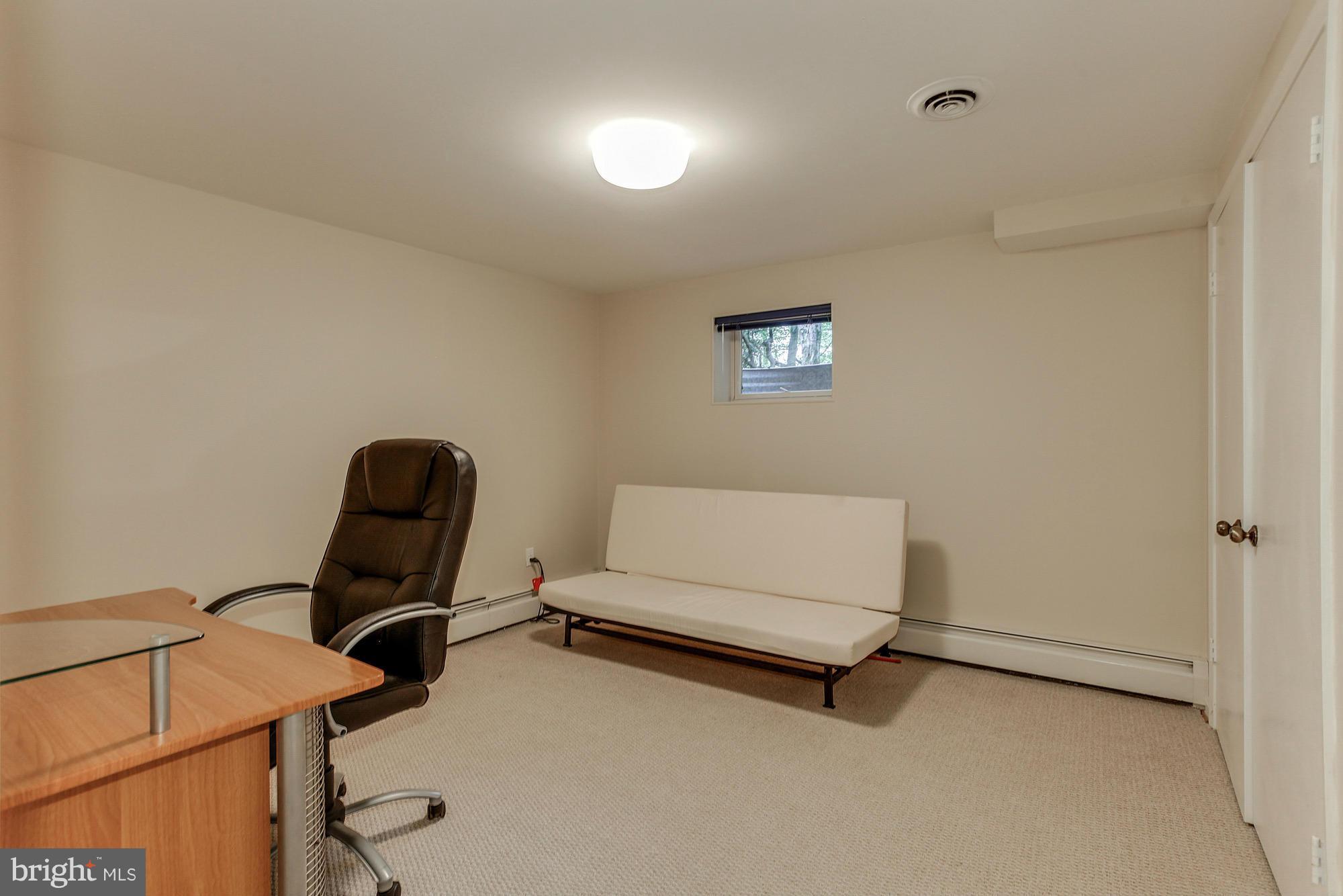 PT ROCKVILLE OUT RES. 3 - Residential