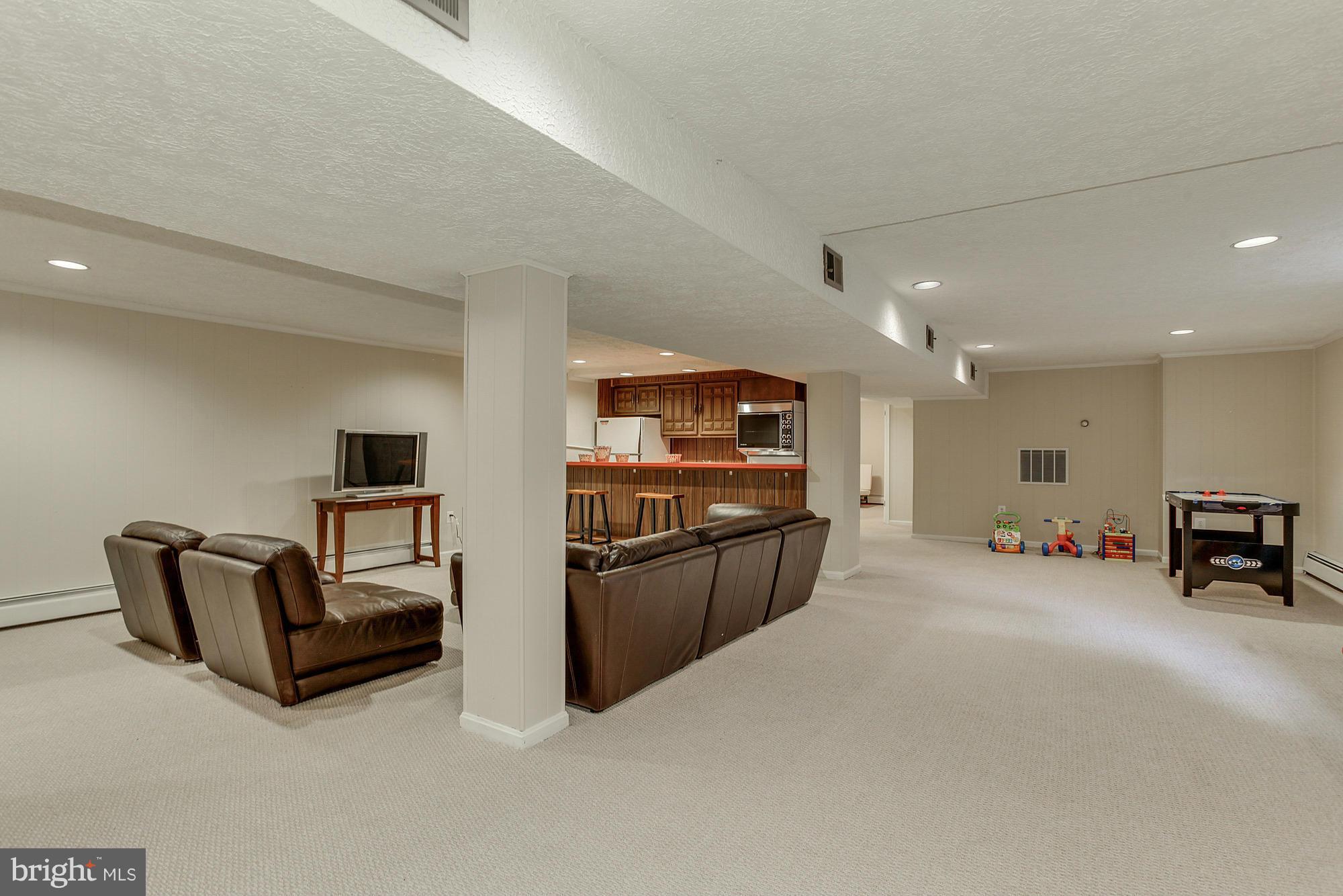 PT ROCKVILLE OUT RES. 3 - Residential