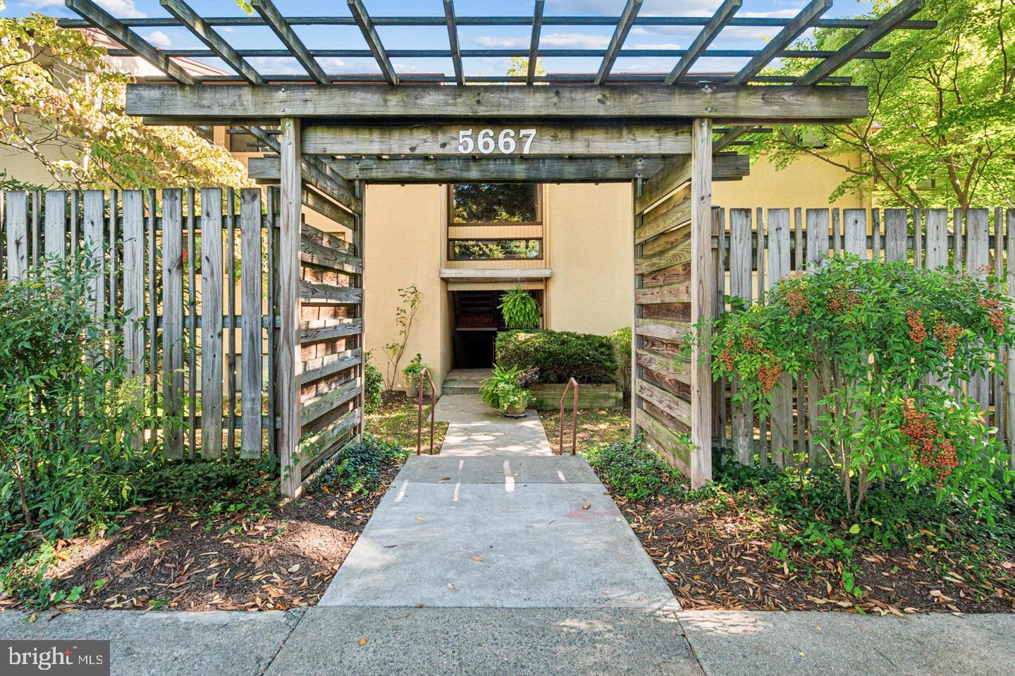 5667 HARPERS FARM ROAD E