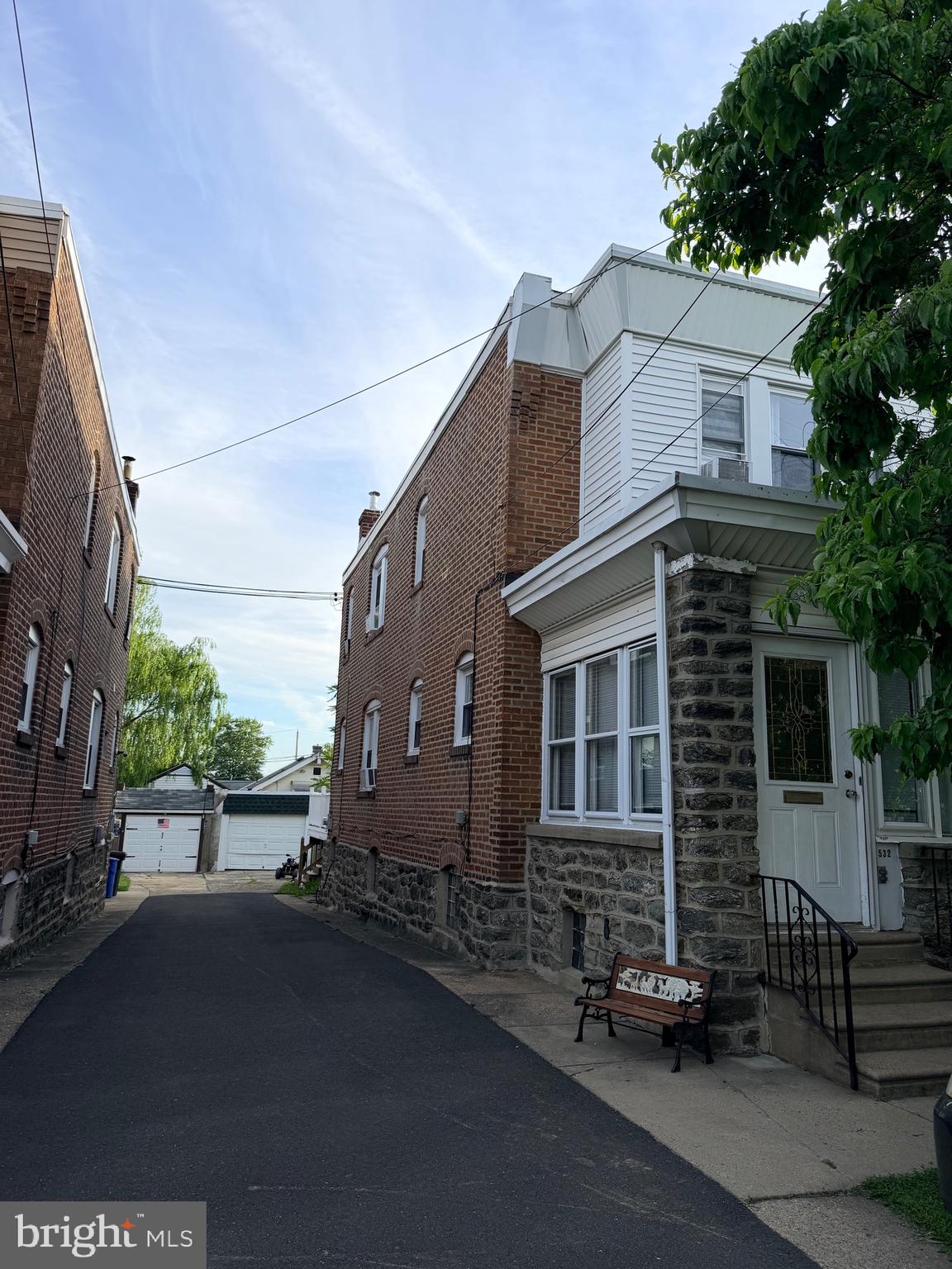 532 TYSON AVENUE