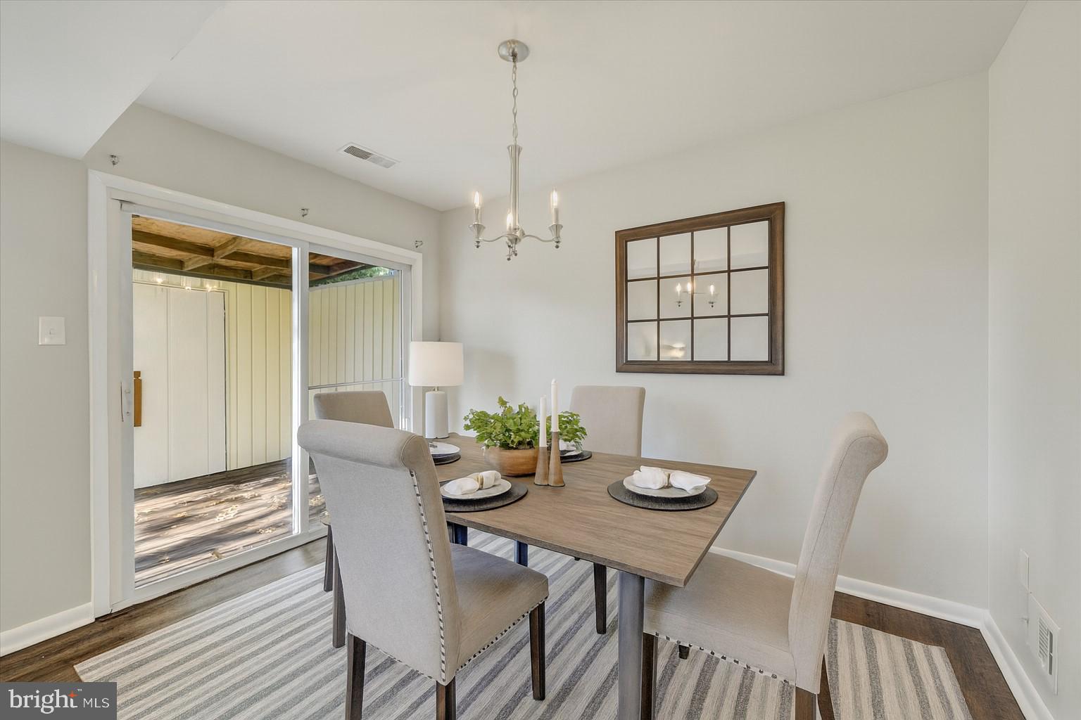 KINGS COURT - Residential