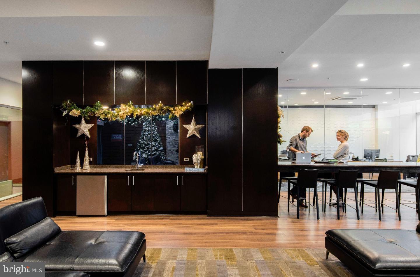 LOGAN SQUARE - Residential Lease