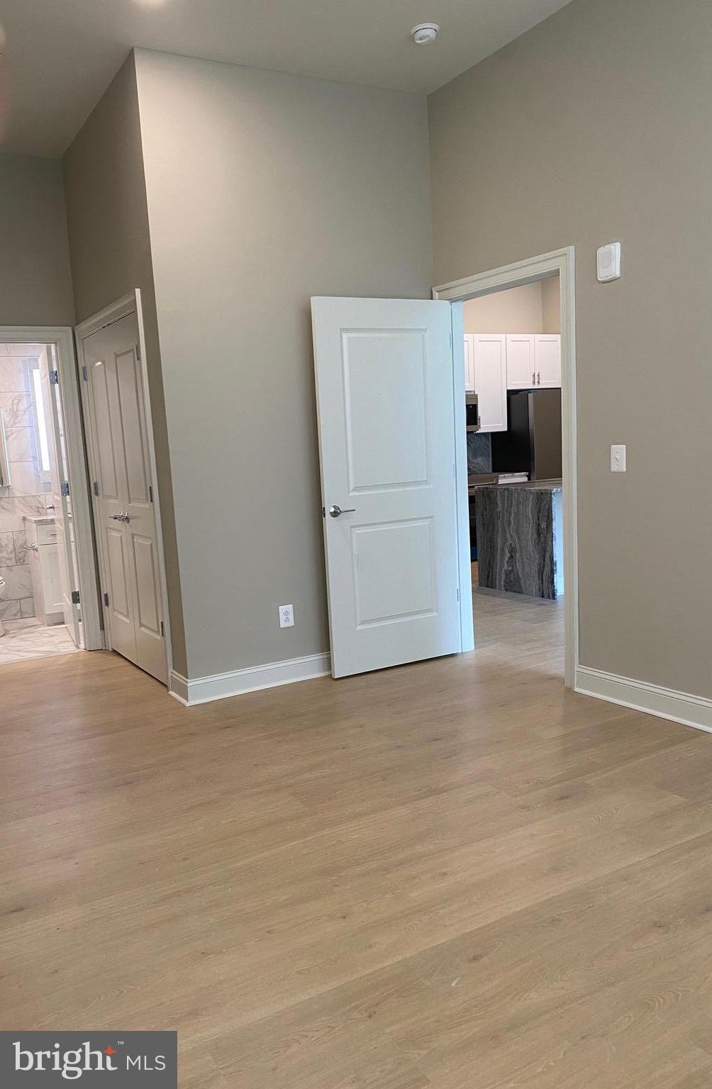 LOGAN SQUARE - Residential Lease