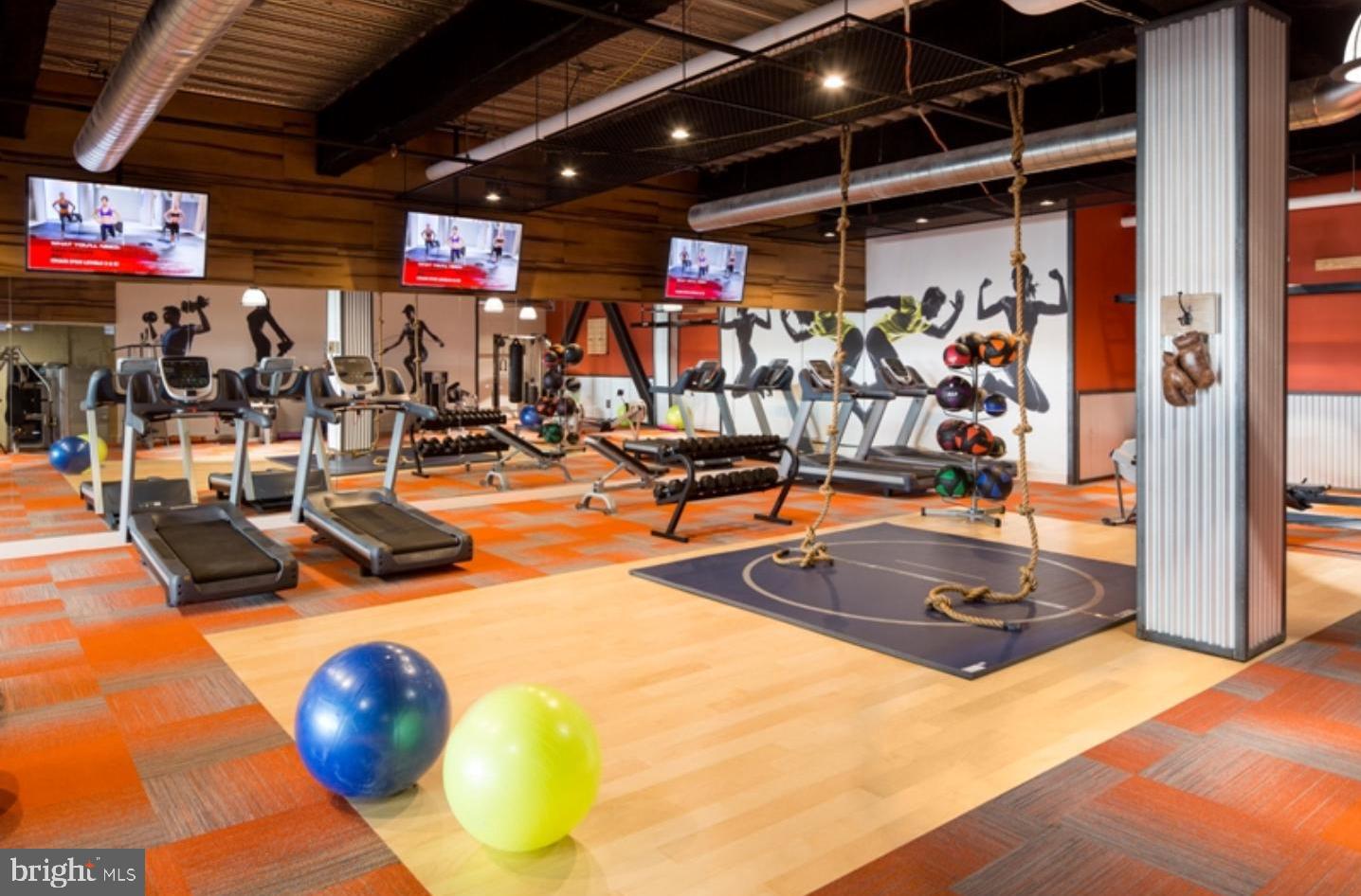 LOGAN SQUARE - Residential Lease