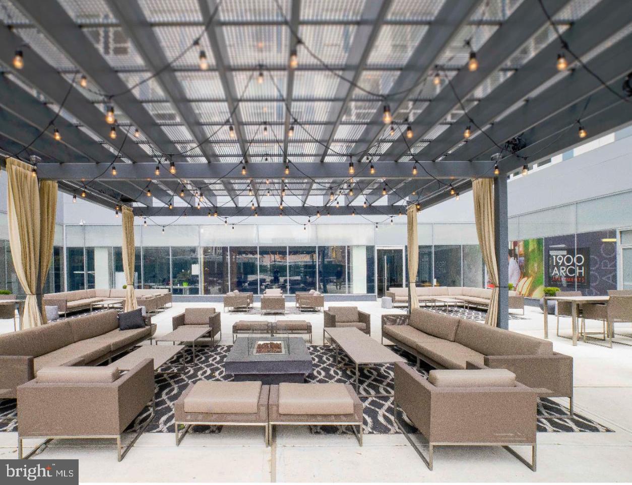 LOGAN SQUARE - Residential Lease