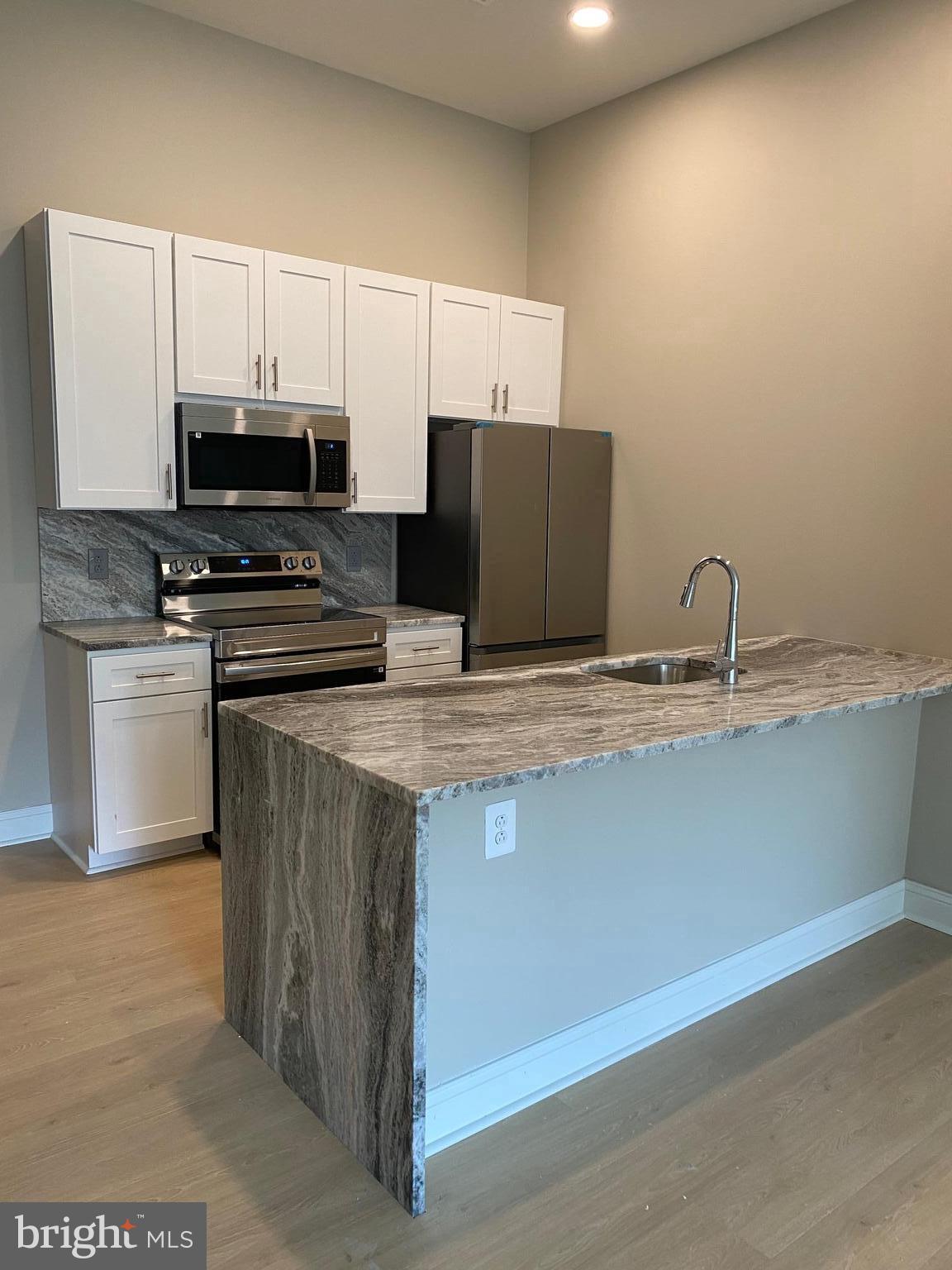 LOGAN SQUARE - Residential Lease