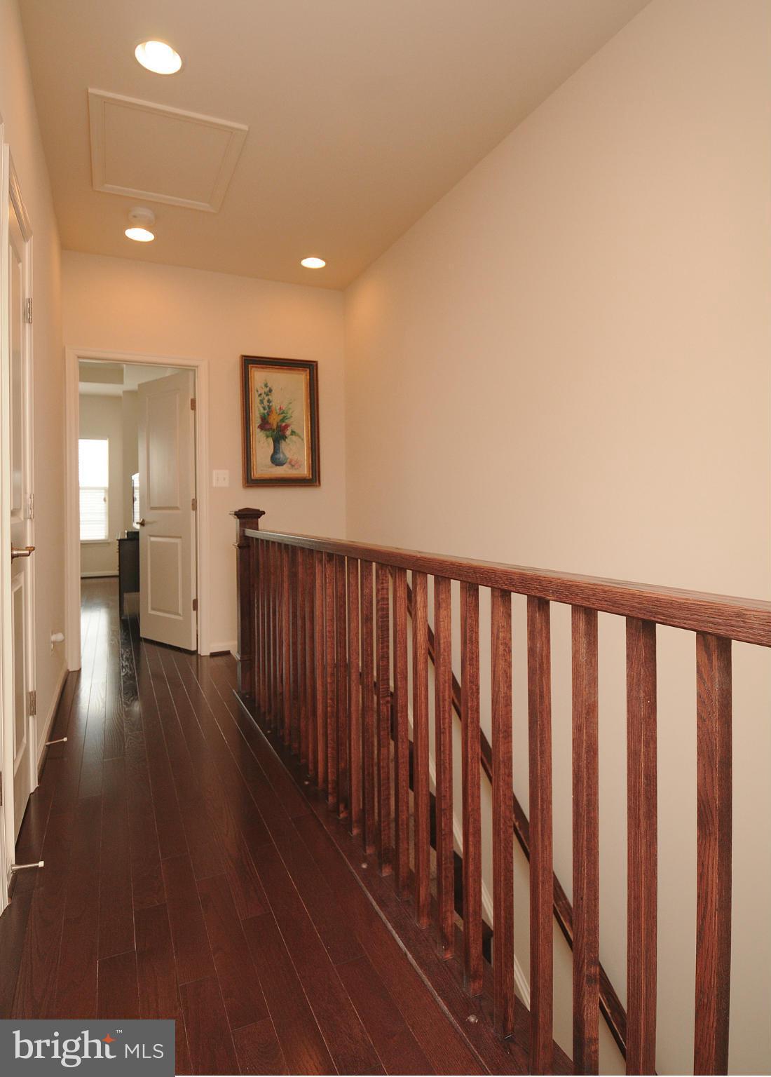 ONE LOUDOUN LANDBAY C - Residential