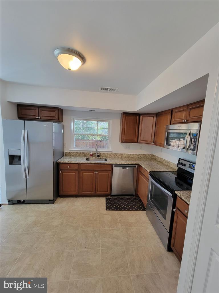 WAKEFIELD - Residential Lease