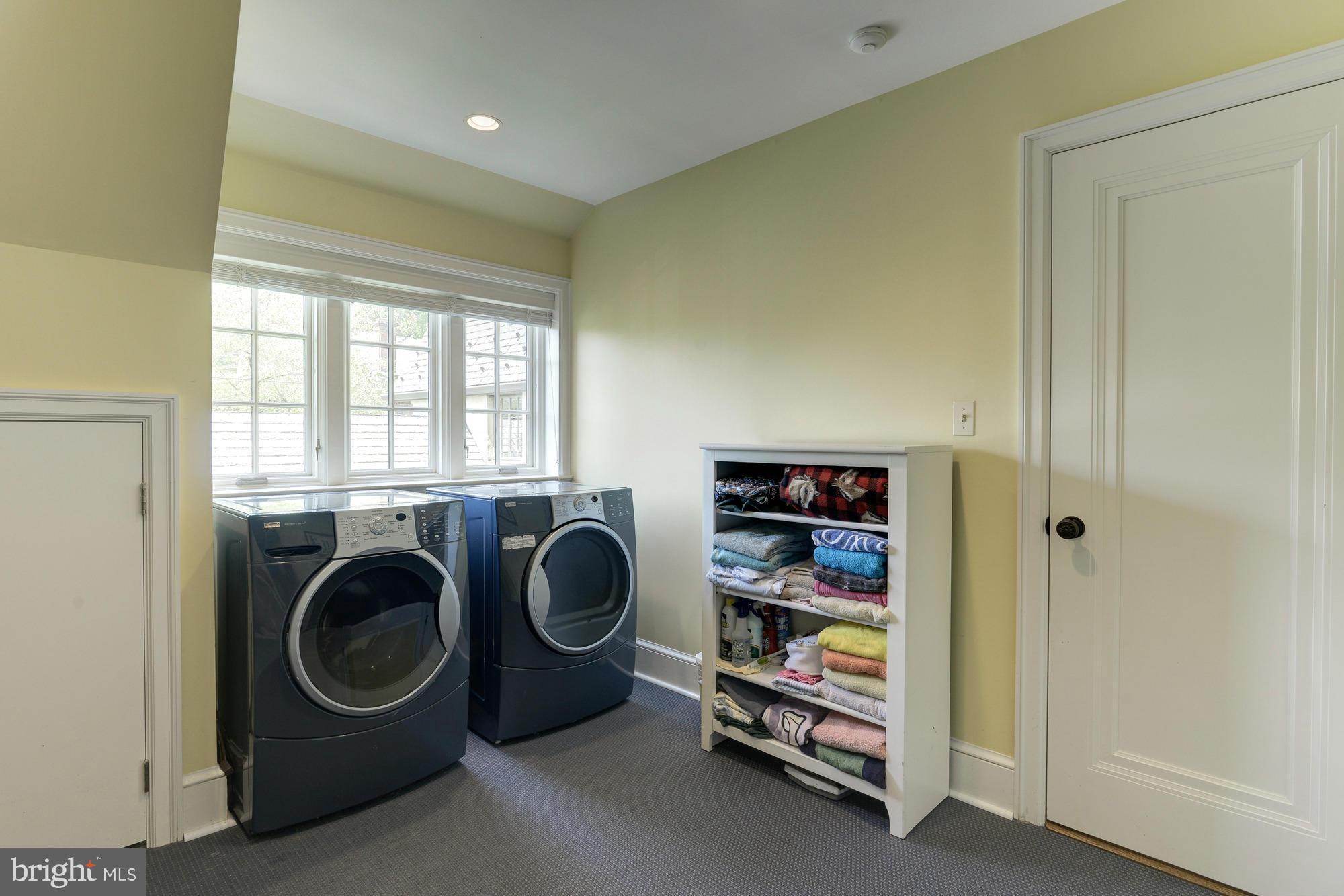 KENWOOD - Residential