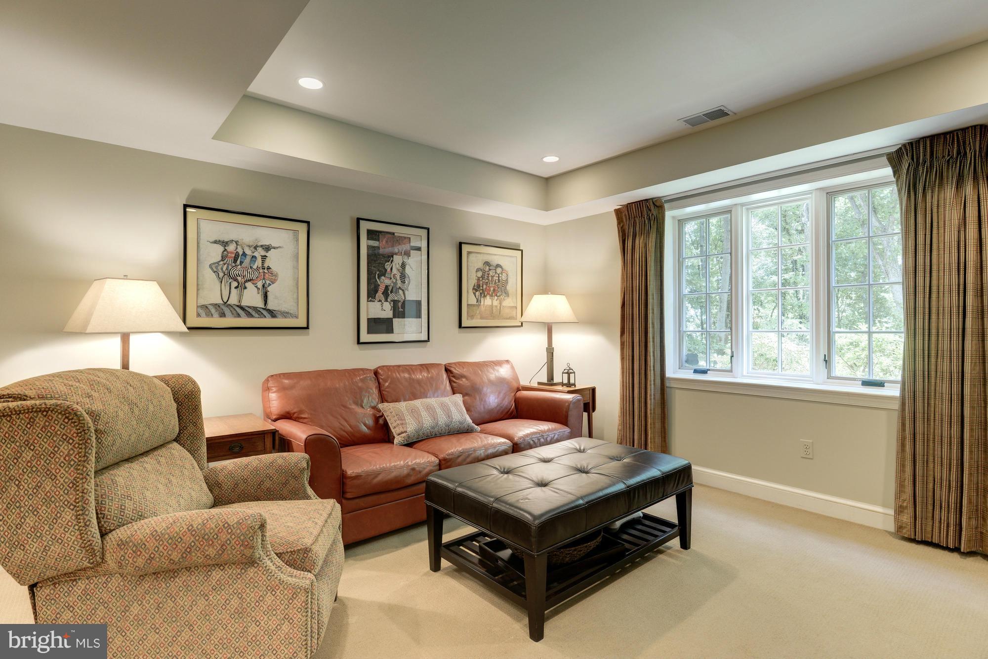 KENWOOD - Residential