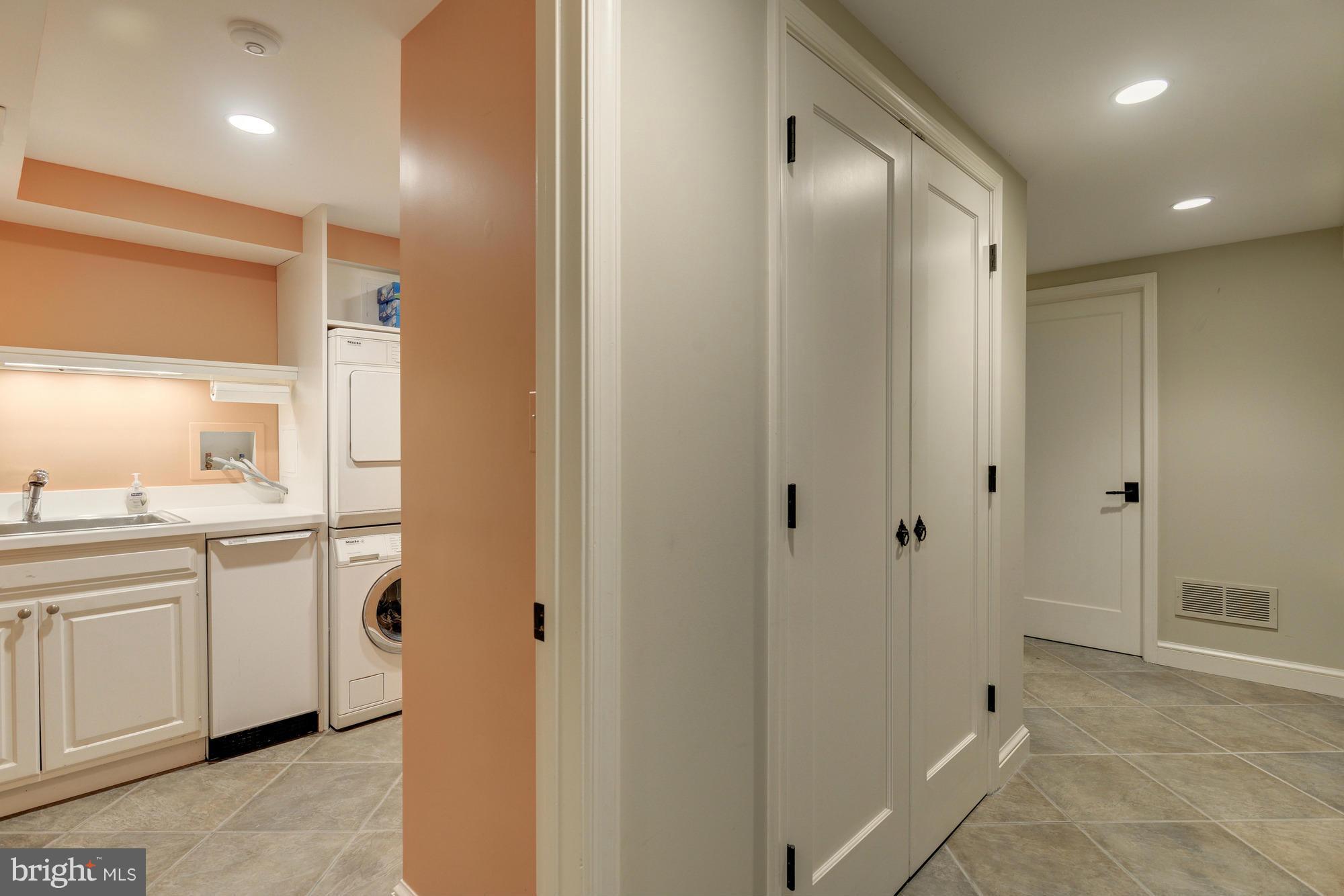 KENWOOD - Residential