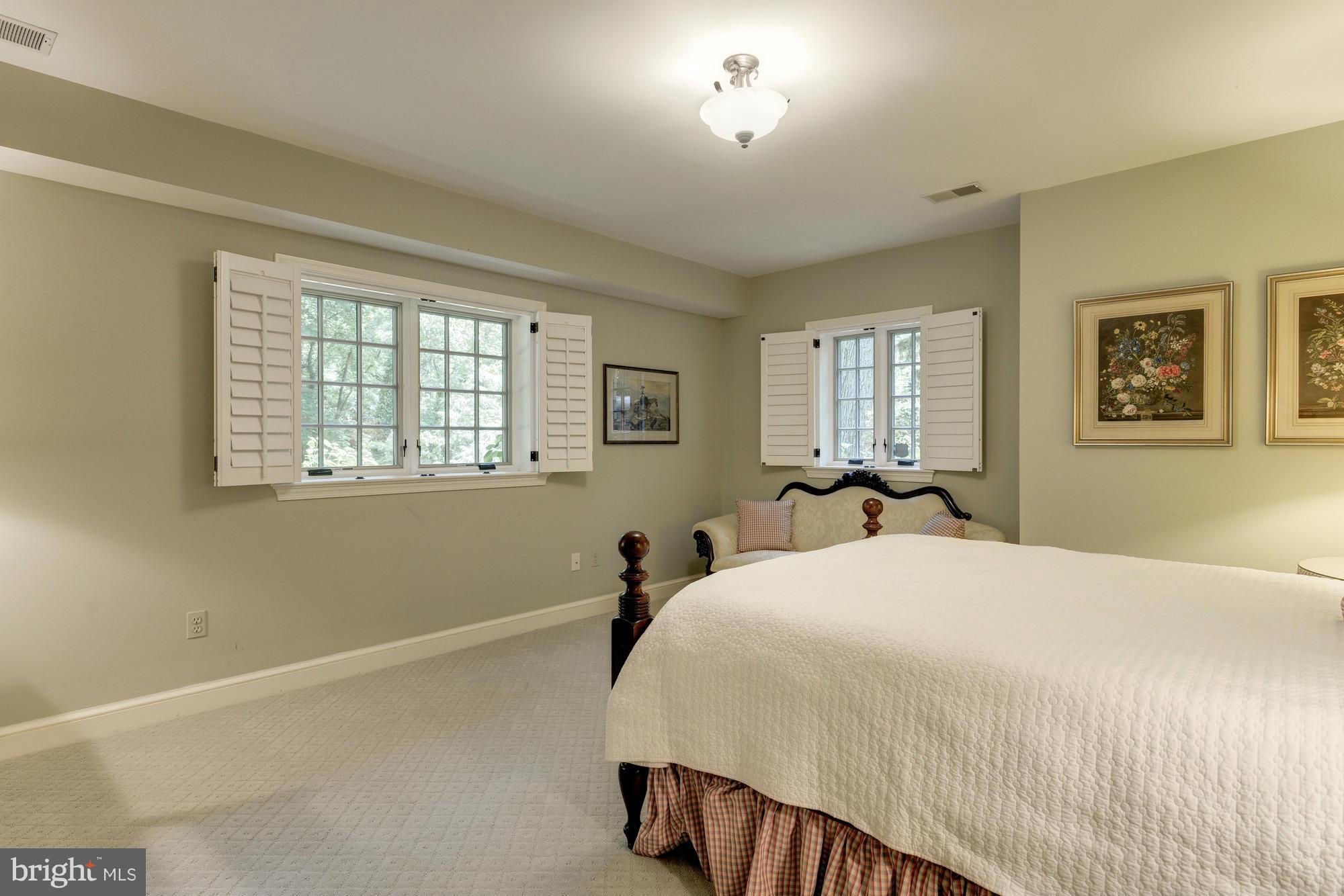 KENWOOD - Residential