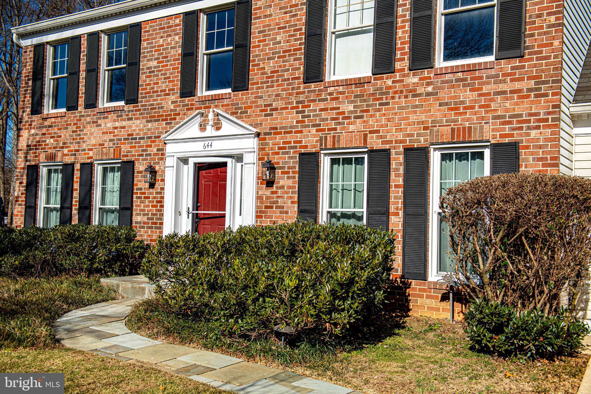 QUAINT ACRES - Residential