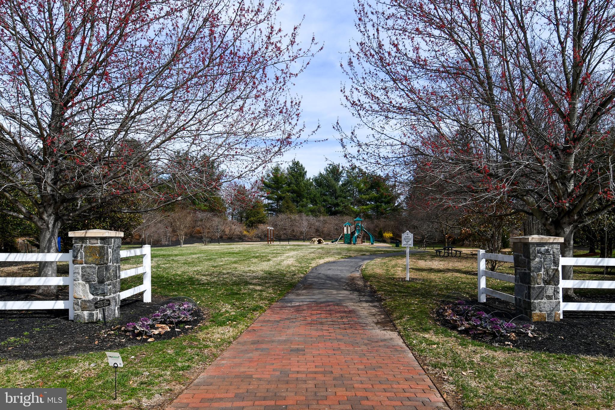 SMALLS NURSERY - Residential