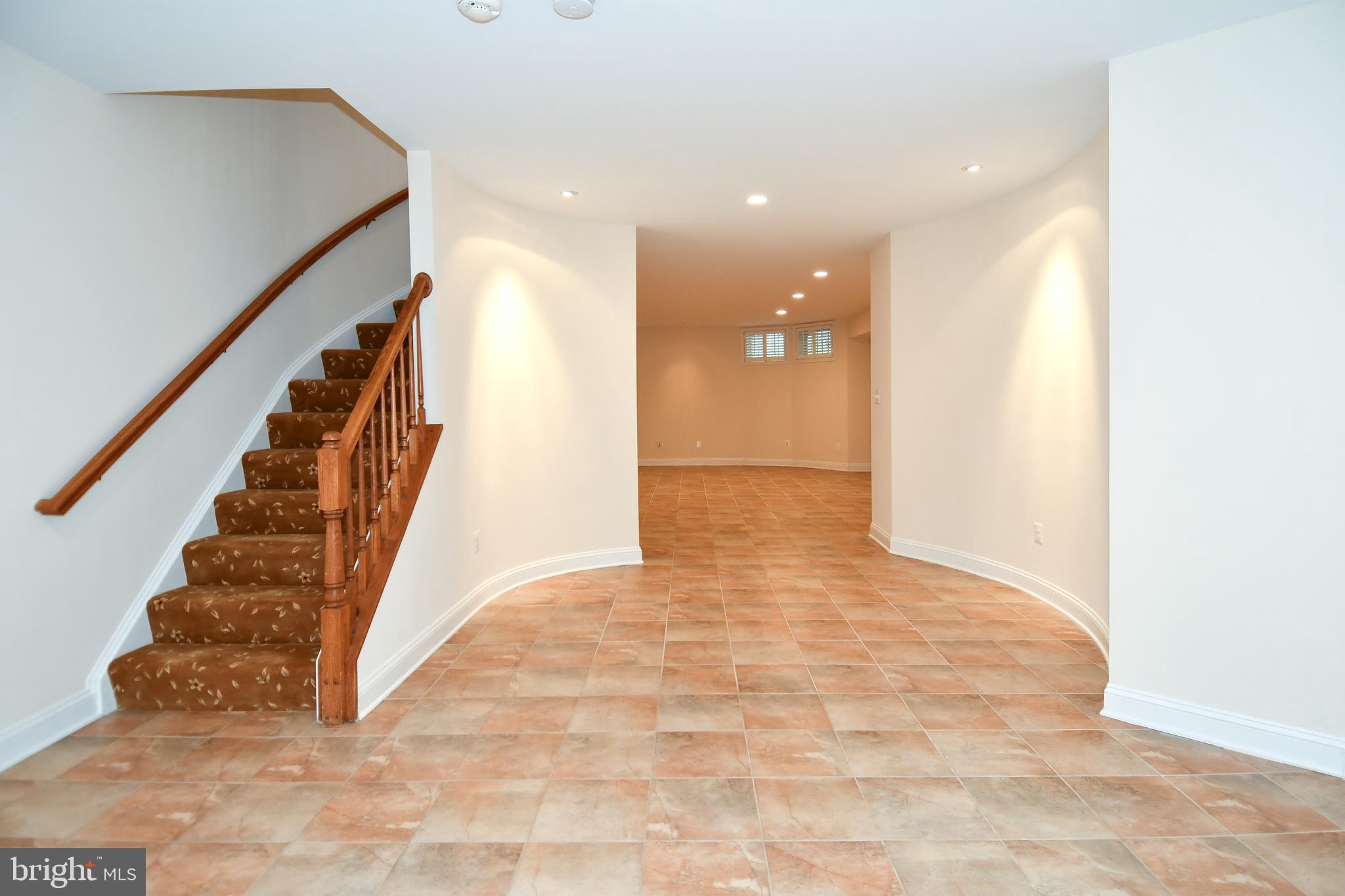 SMALLS NURSERY - Residential