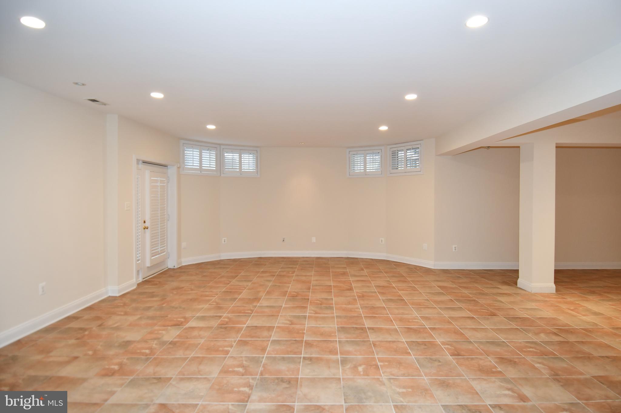 SMALLS NURSERY - Residential