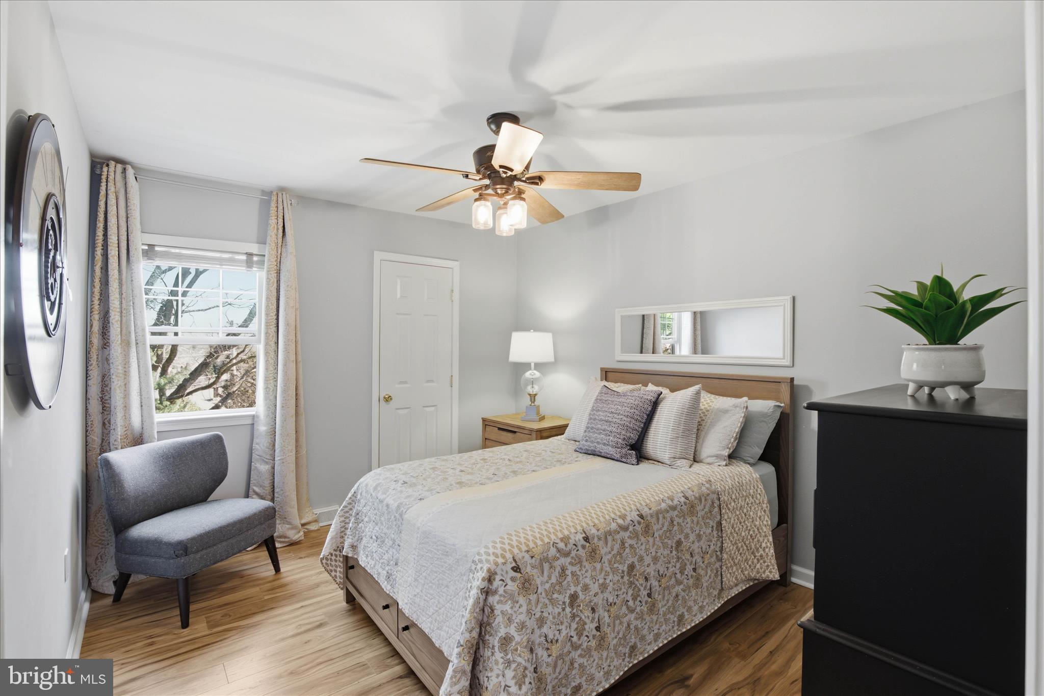 OAK KNOLL CONDOMINIUMS - Residential