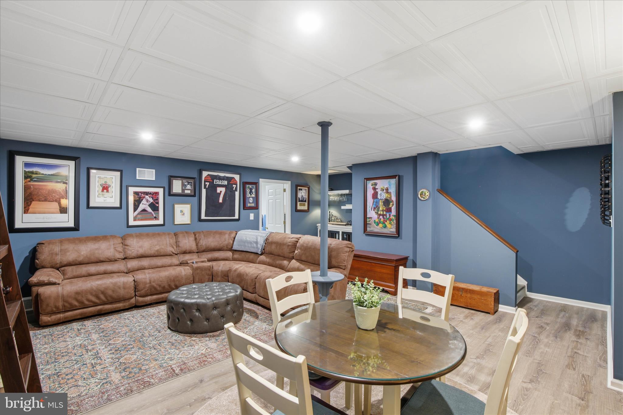 OAK KNOLL CONDOMINIUMS - Residential