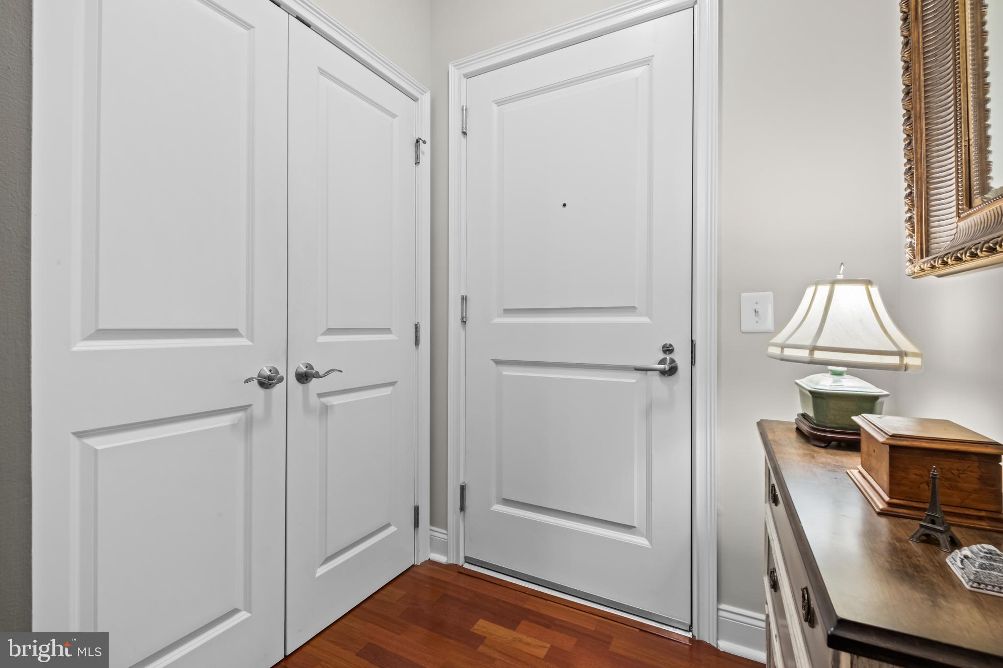 NAVAL SQUARE - Residential