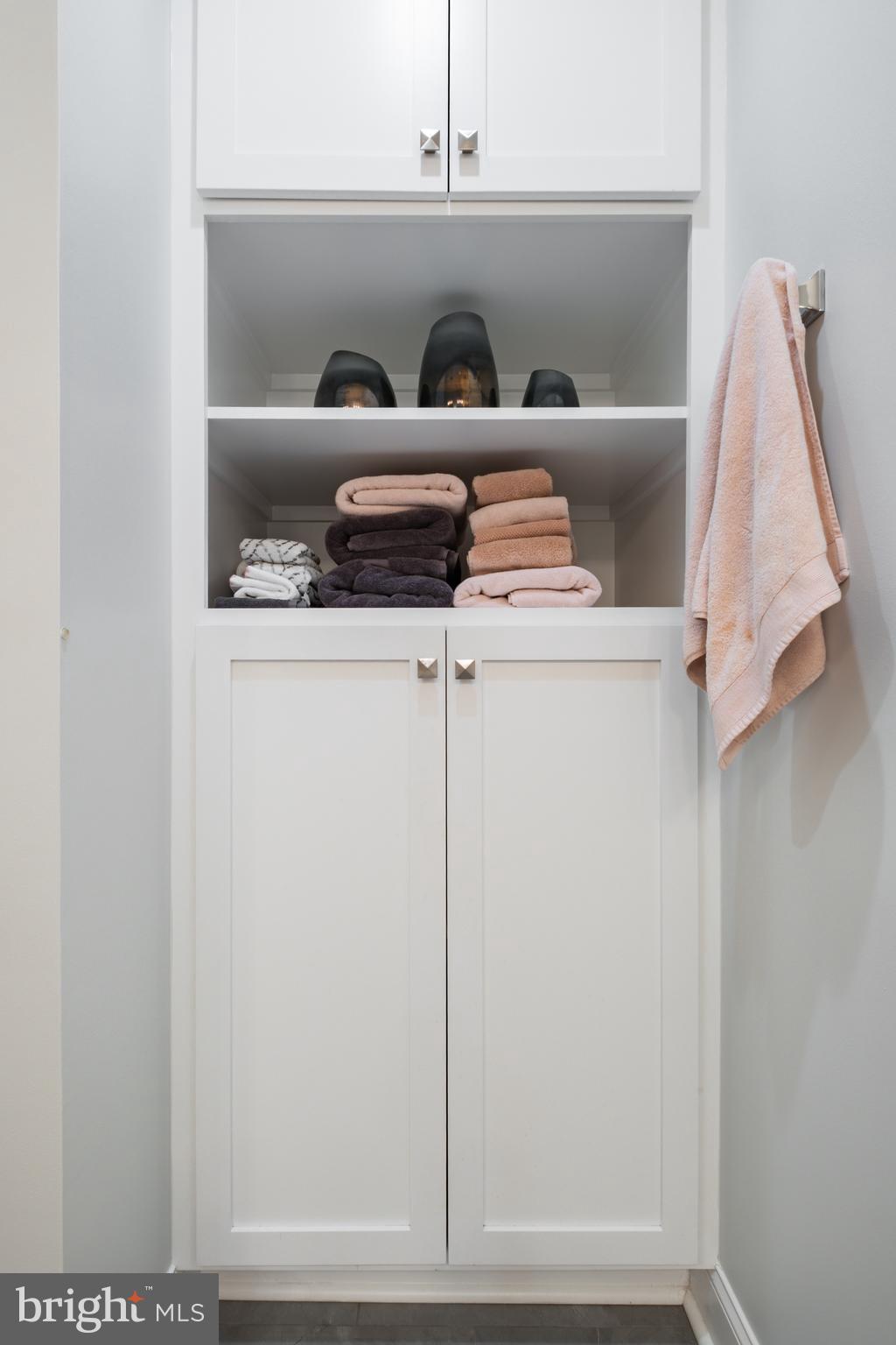 NAVAL SQUARE - Residential