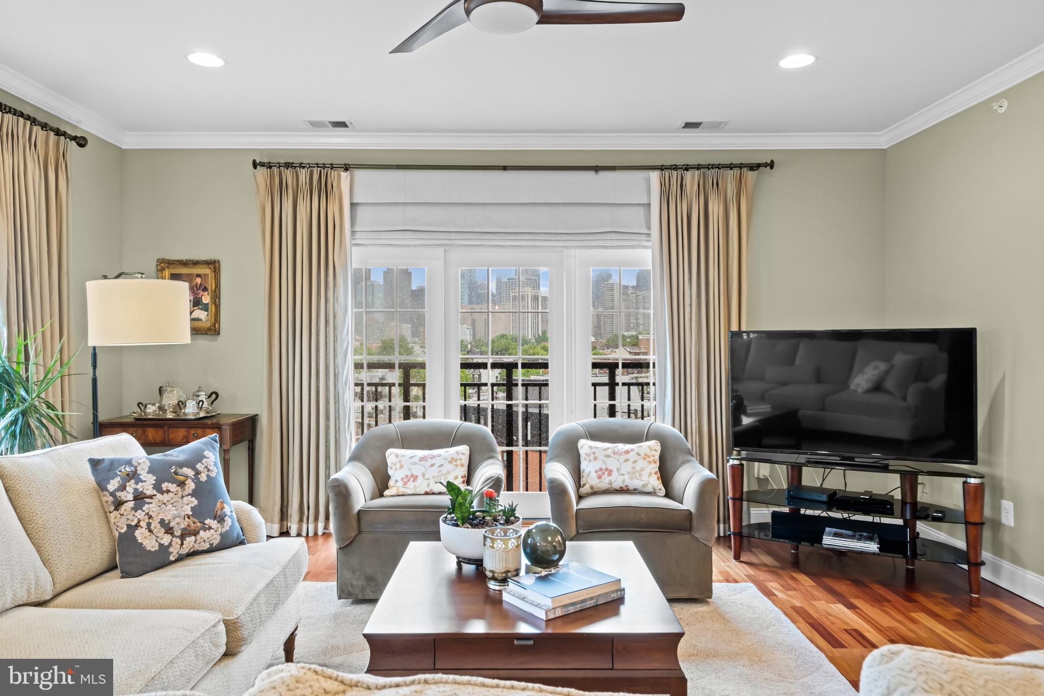 NAVAL SQUARE - Residential