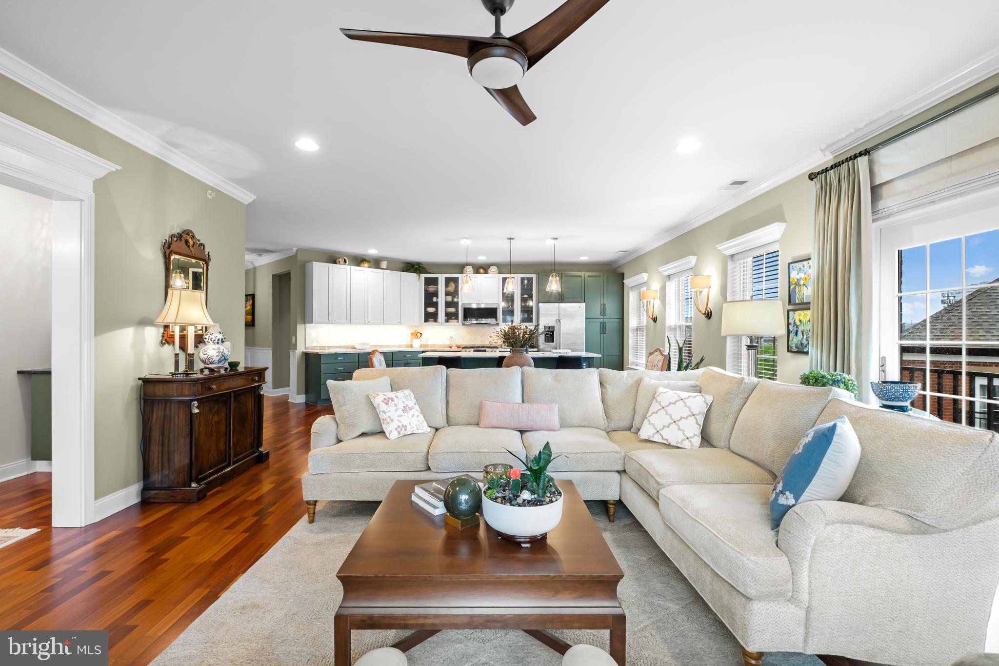 NAVAL SQUARE - Residential