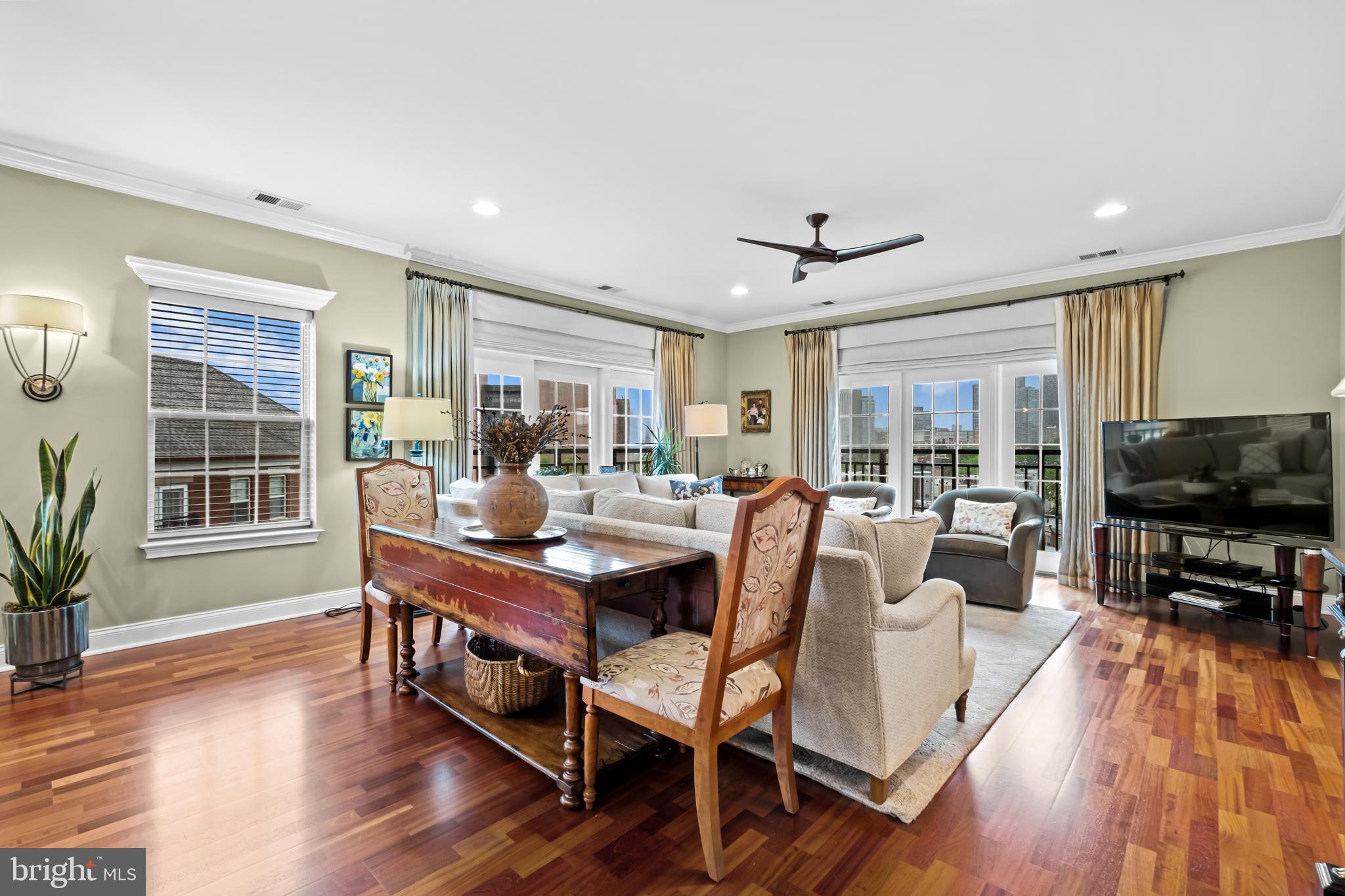 NAVAL SQUARE - Residential