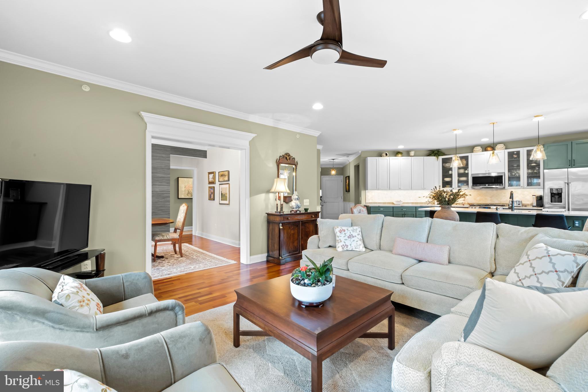 NAVAL SQUARE - Residential