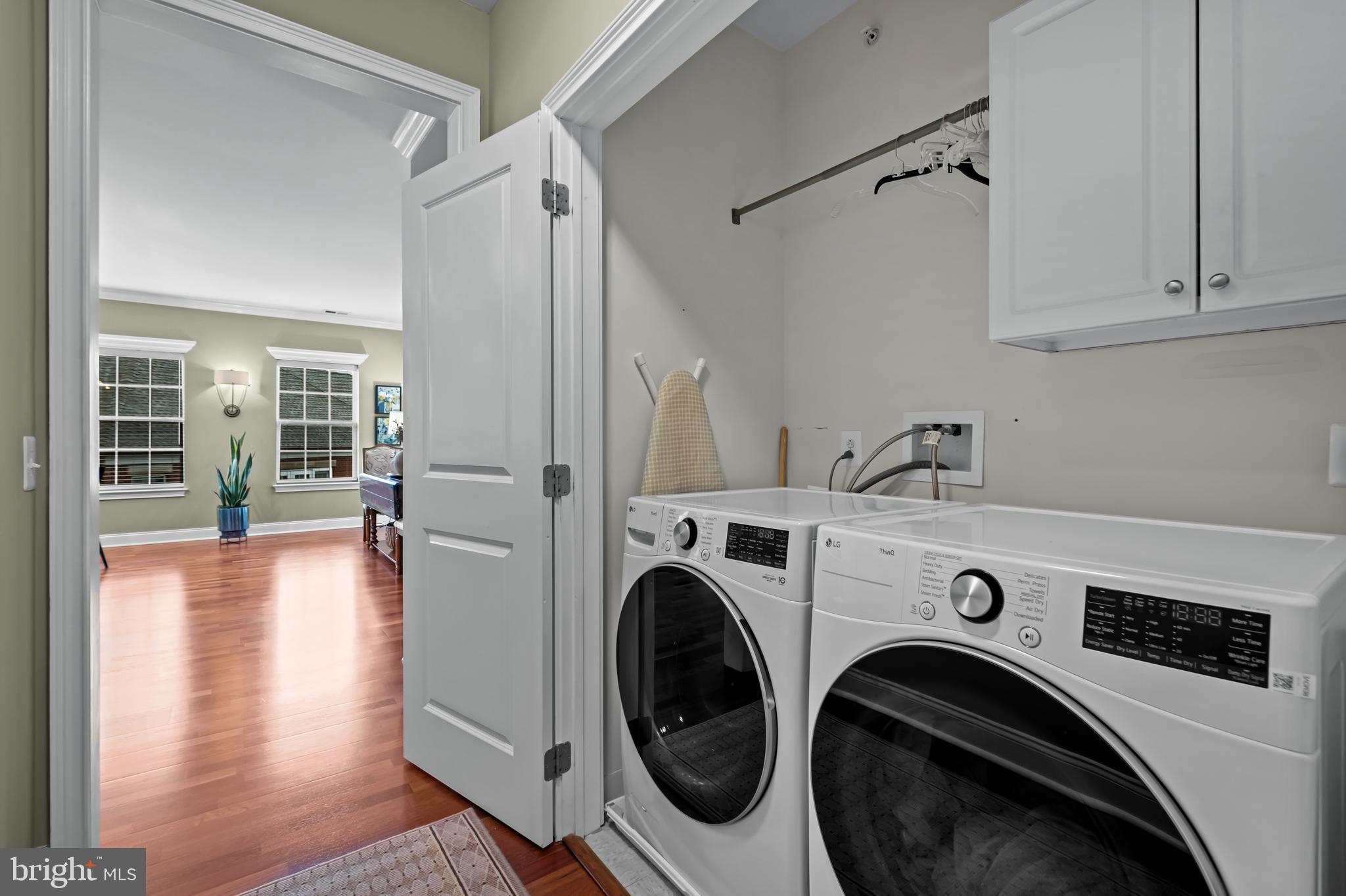 NAVAL SQUARE - Residential