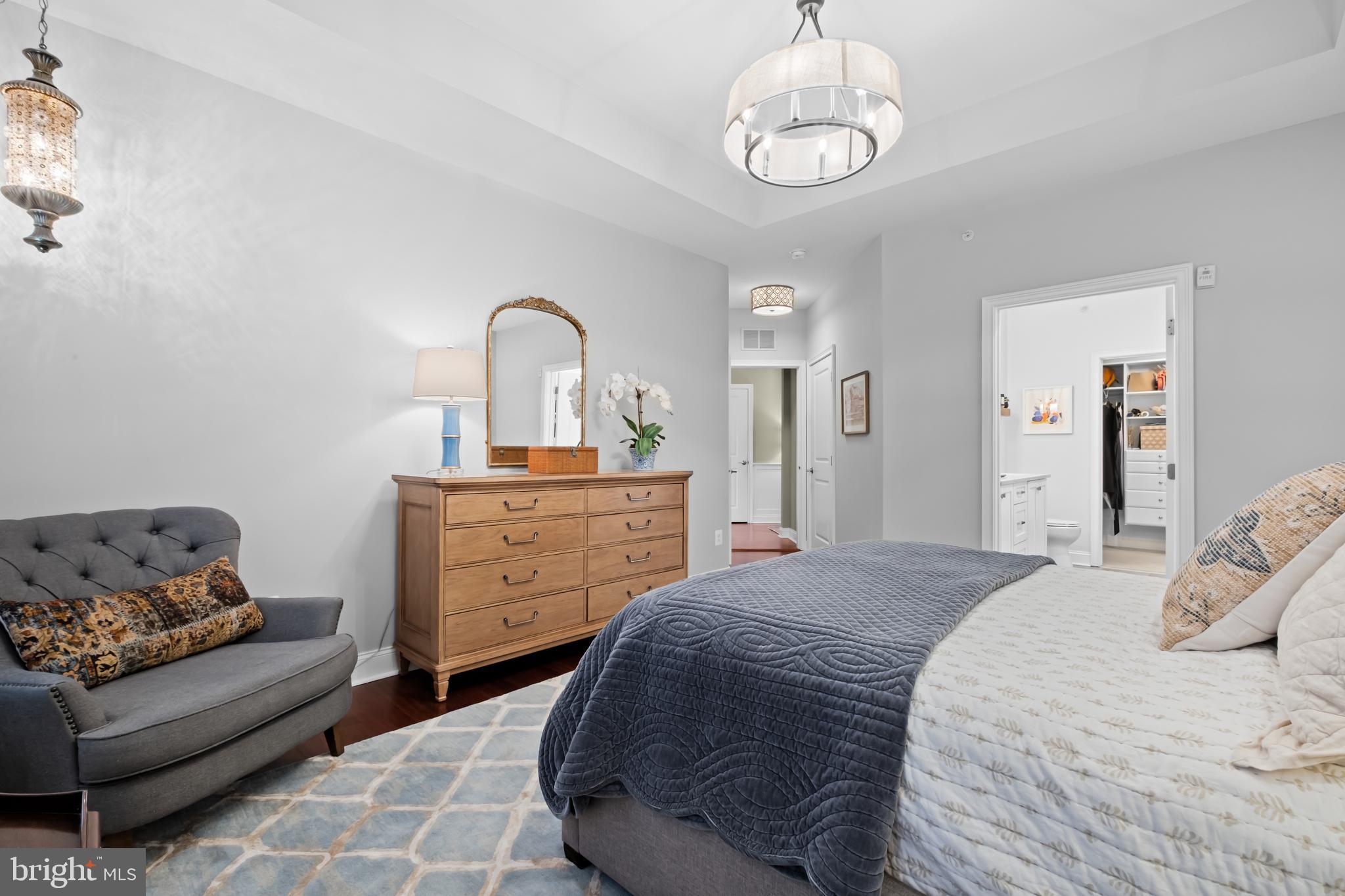 NAVAL SQUARE - Residential