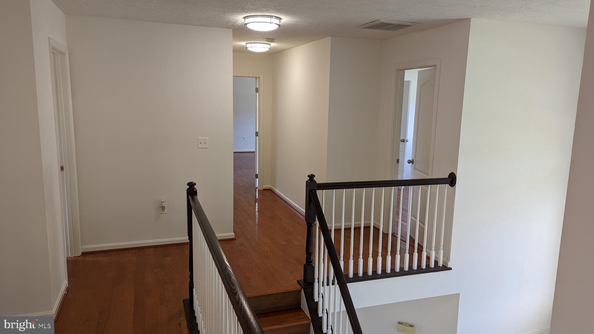 FERRY DOCK CROSSING - Residential