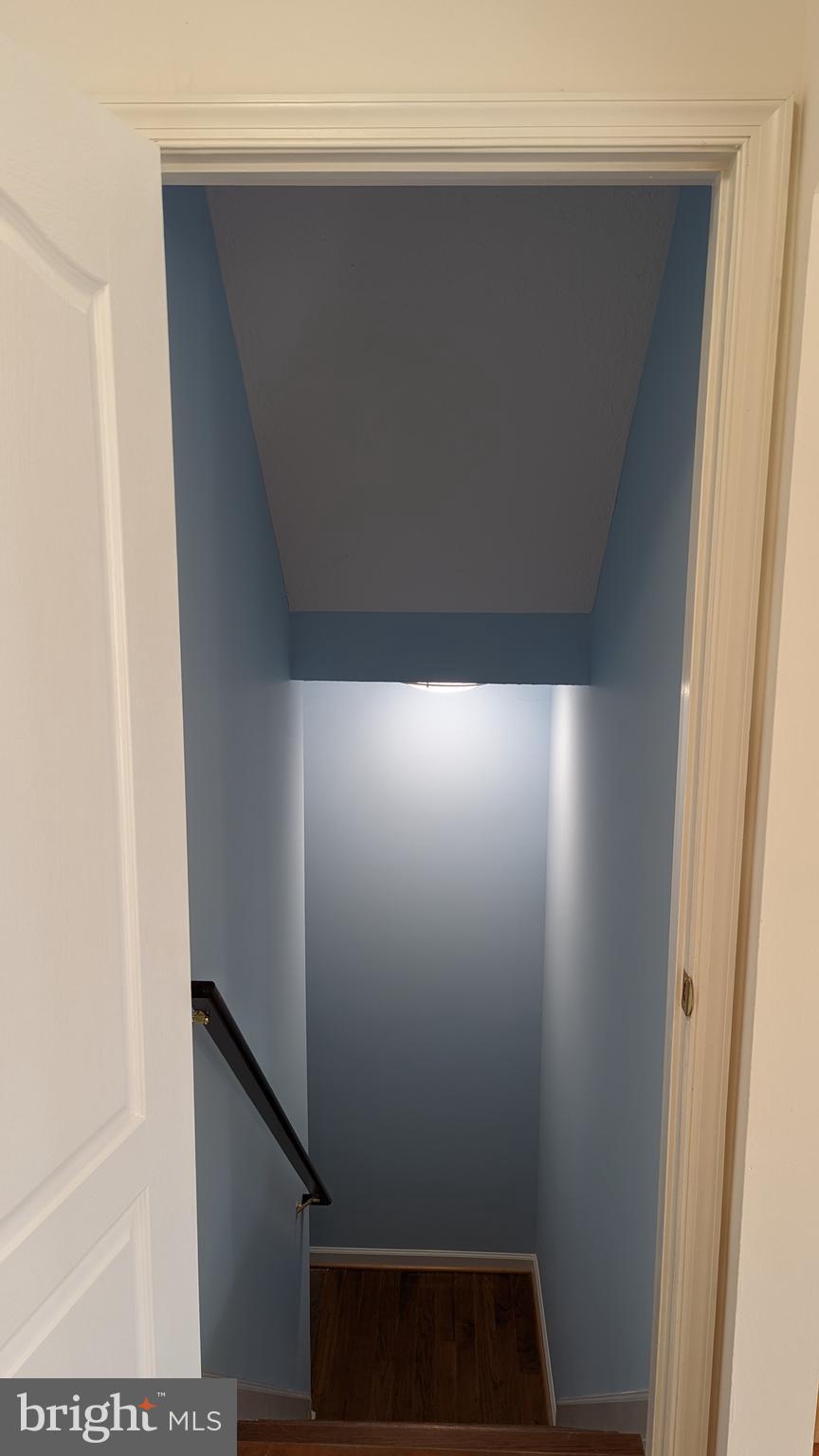 FERRY DOCK CROSSING - Residential