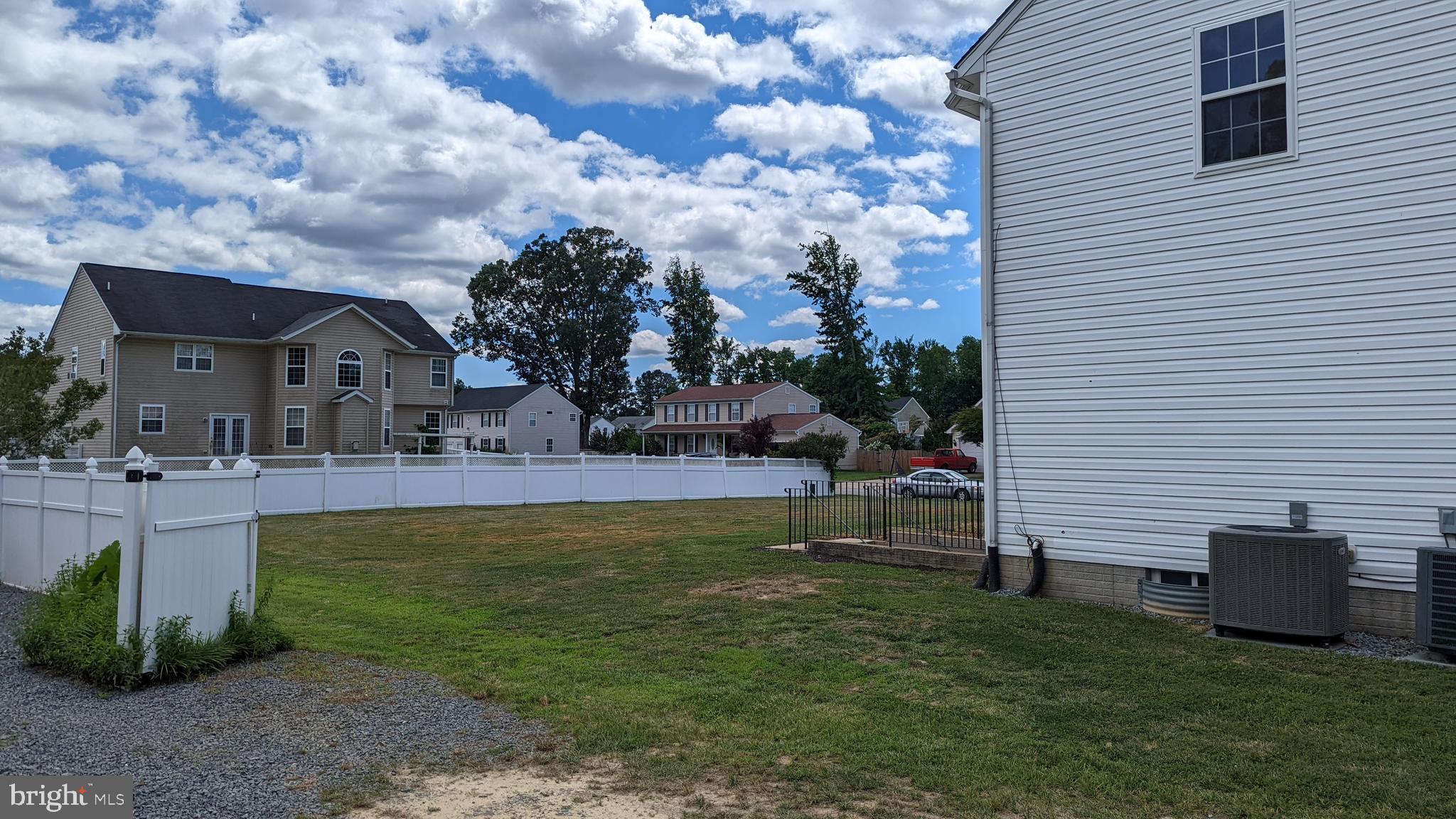 FERRY DOCK CROSSING - Residential