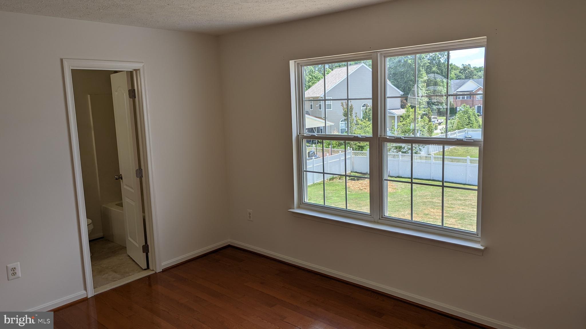 FERRY DOCK CROSSING - Residential