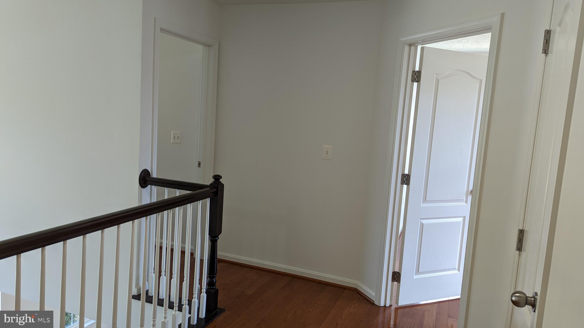 FERRY DOCK CROSSING - Residential