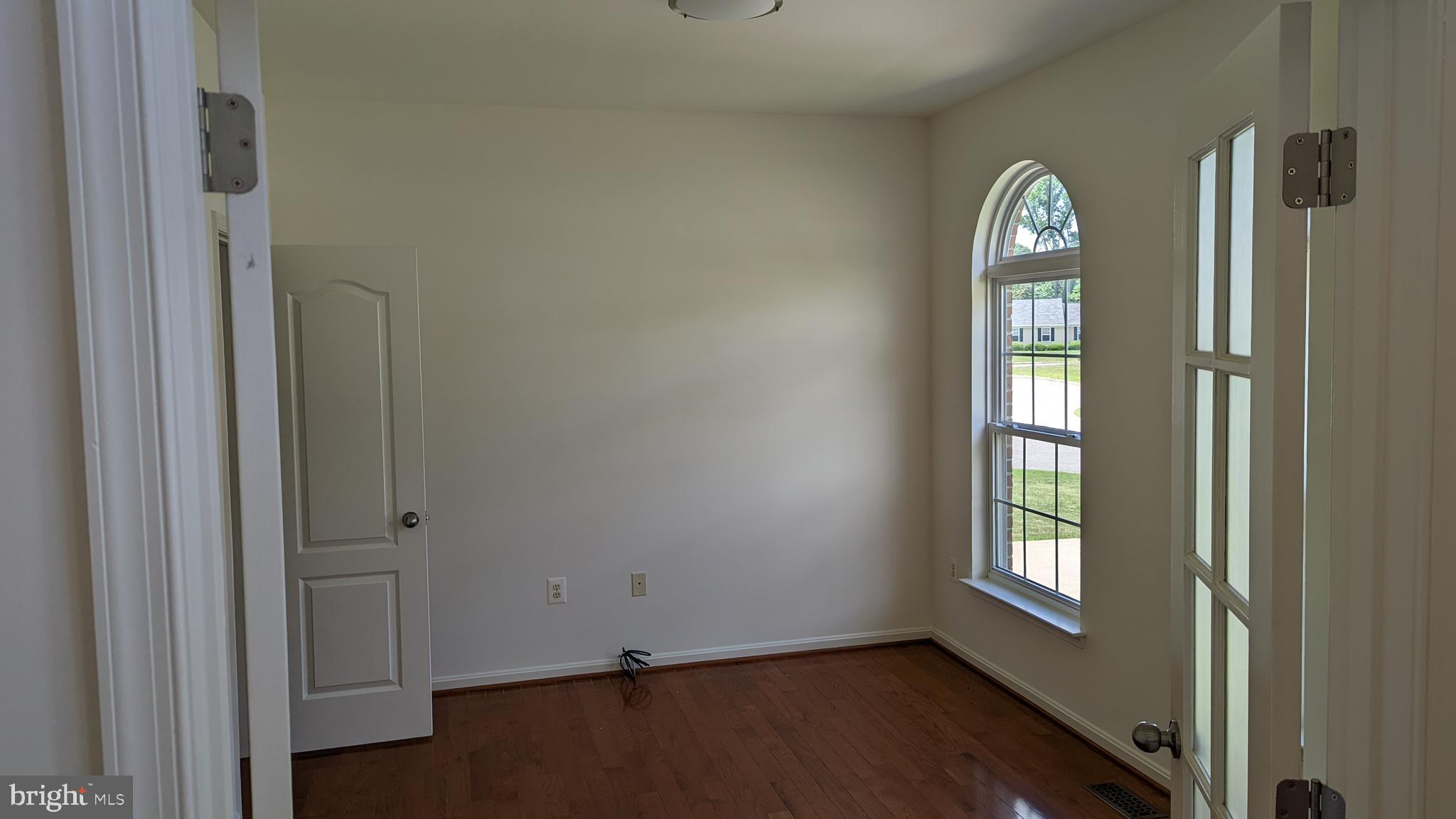 FERRY DOCK CROSSING - Residential